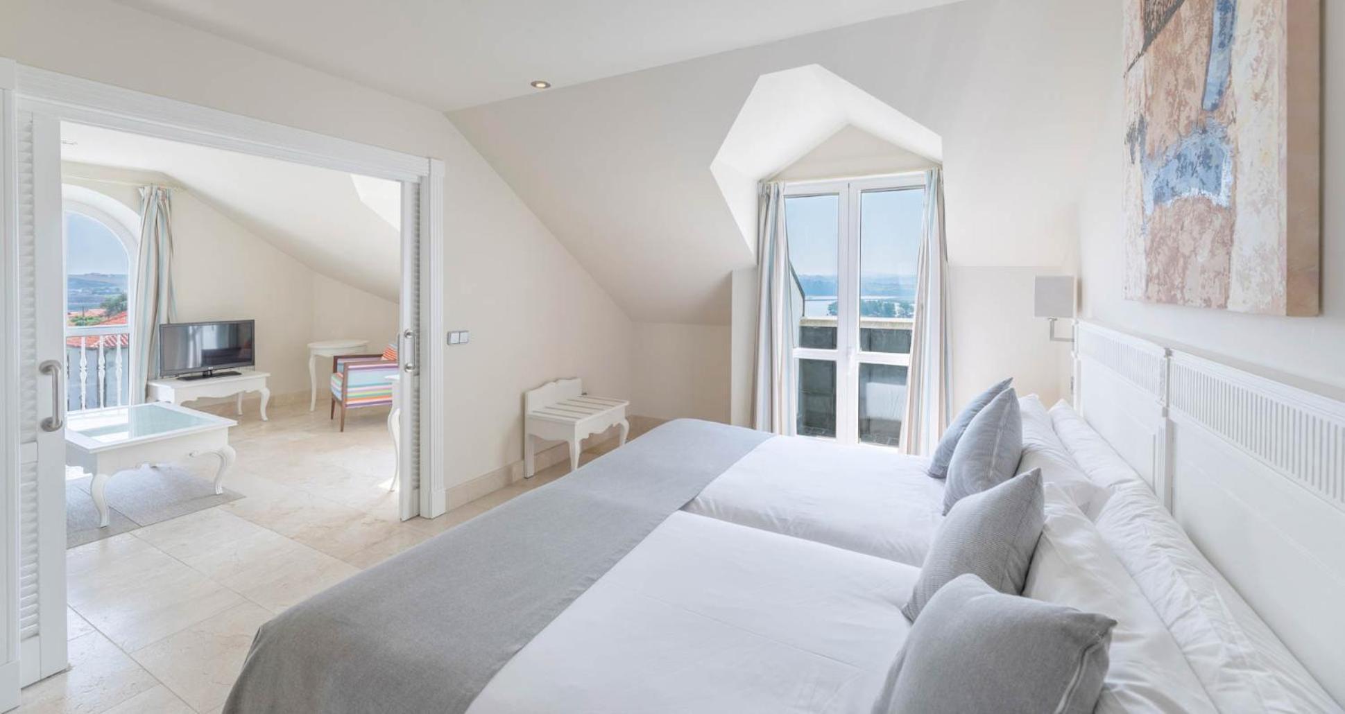 Double Room Lounge