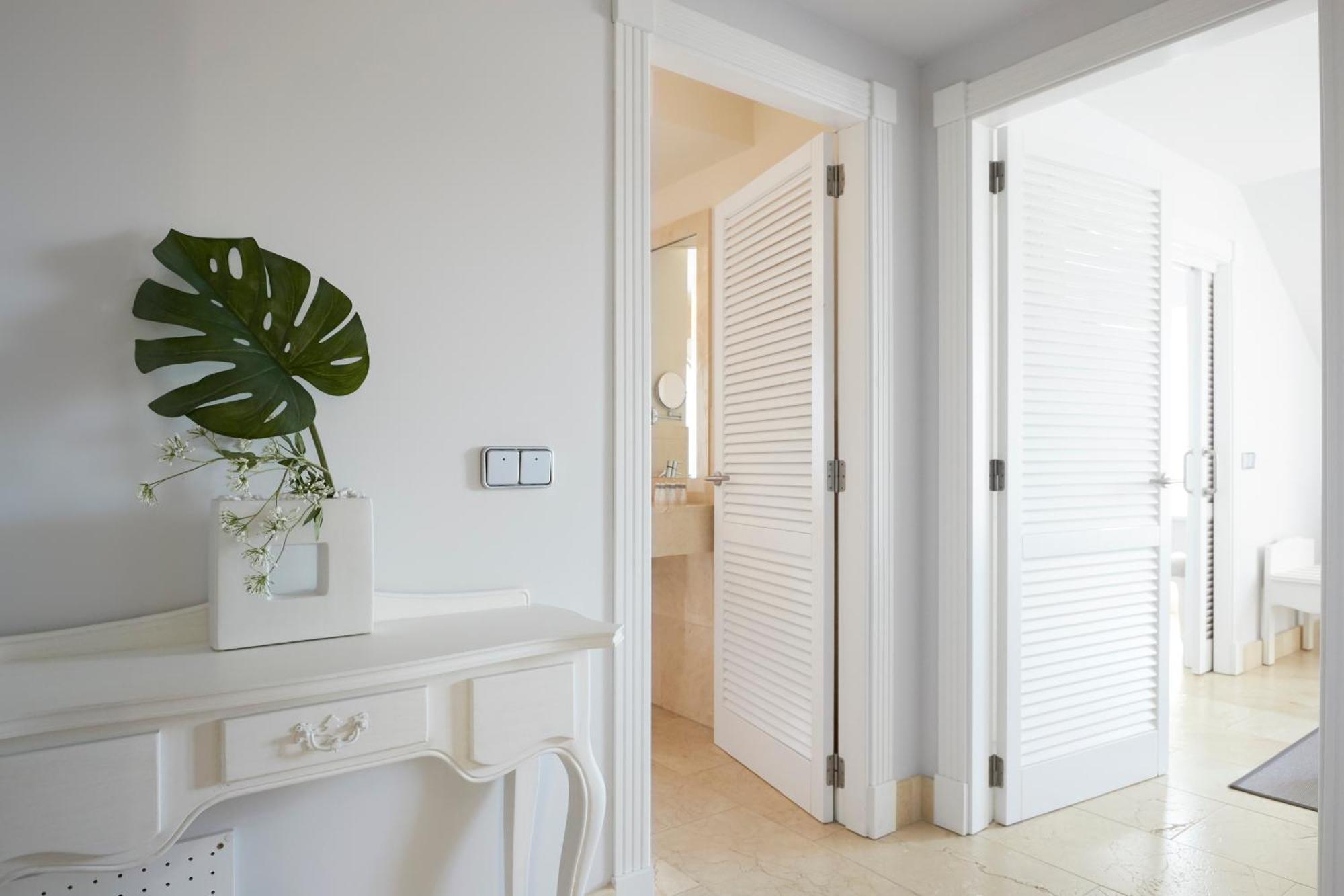 Double Room Lounge