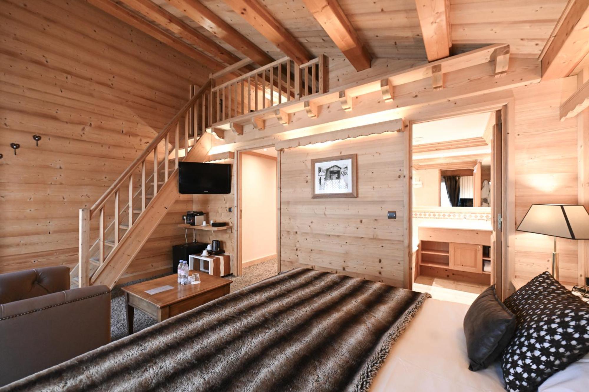 Junior Suite - Village View