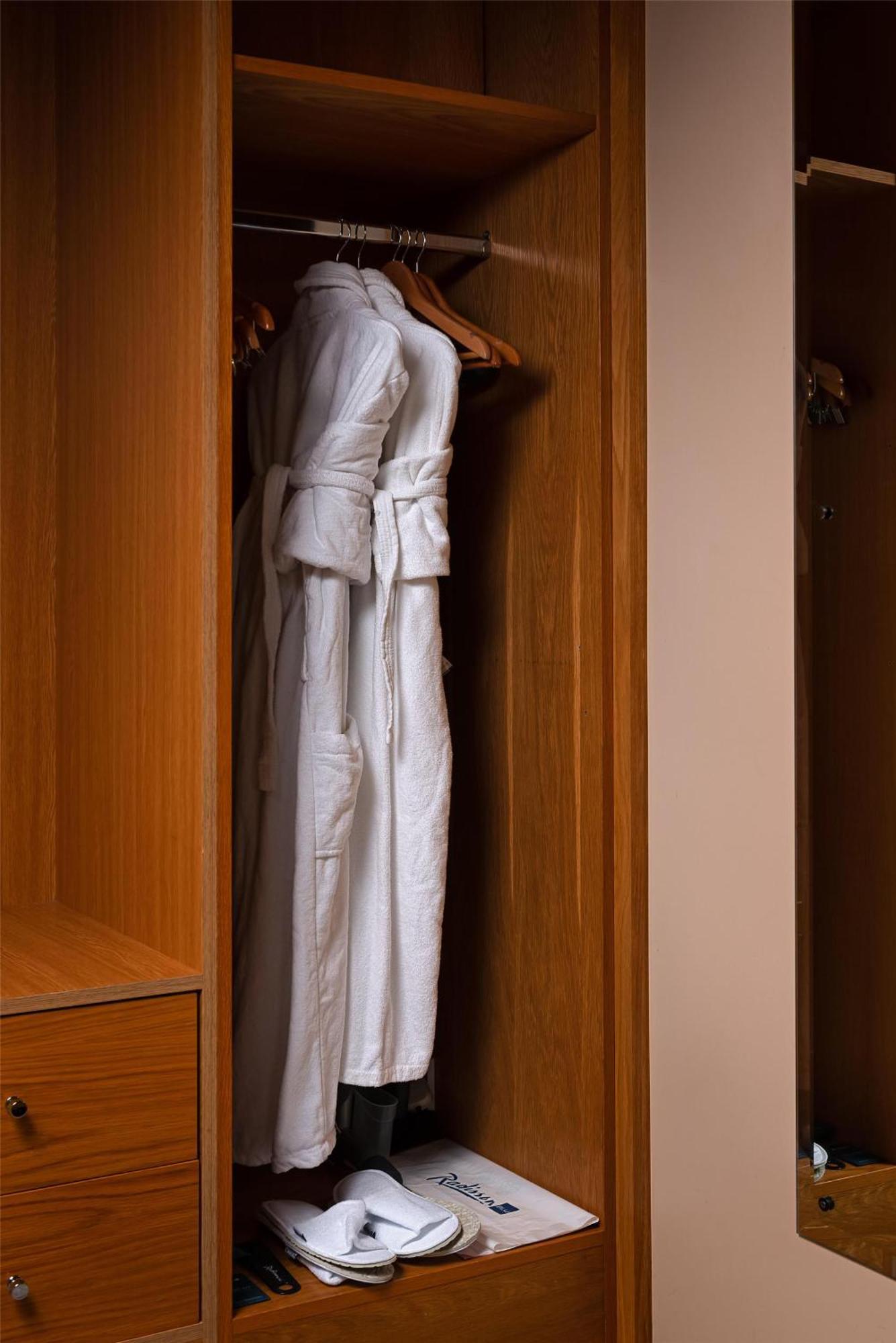 Junior Suite,1689821890:JPEG