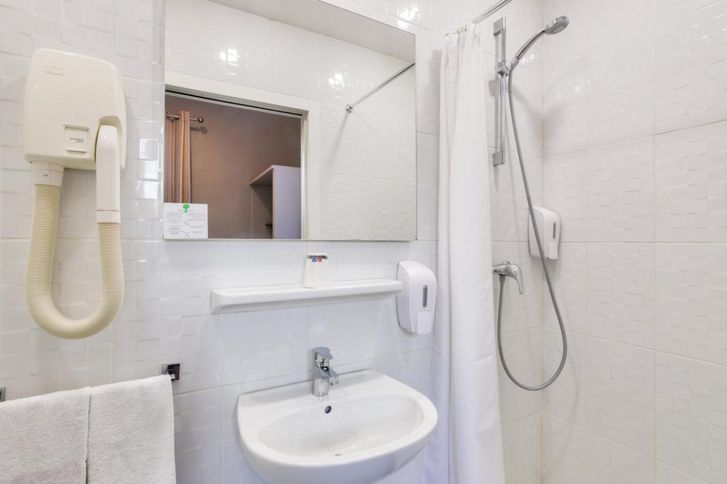 Small Double Room,1695738277:JPEG