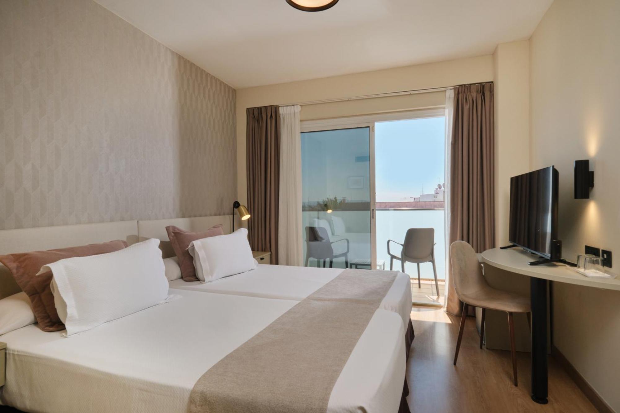 Double or Twin Room Balcony