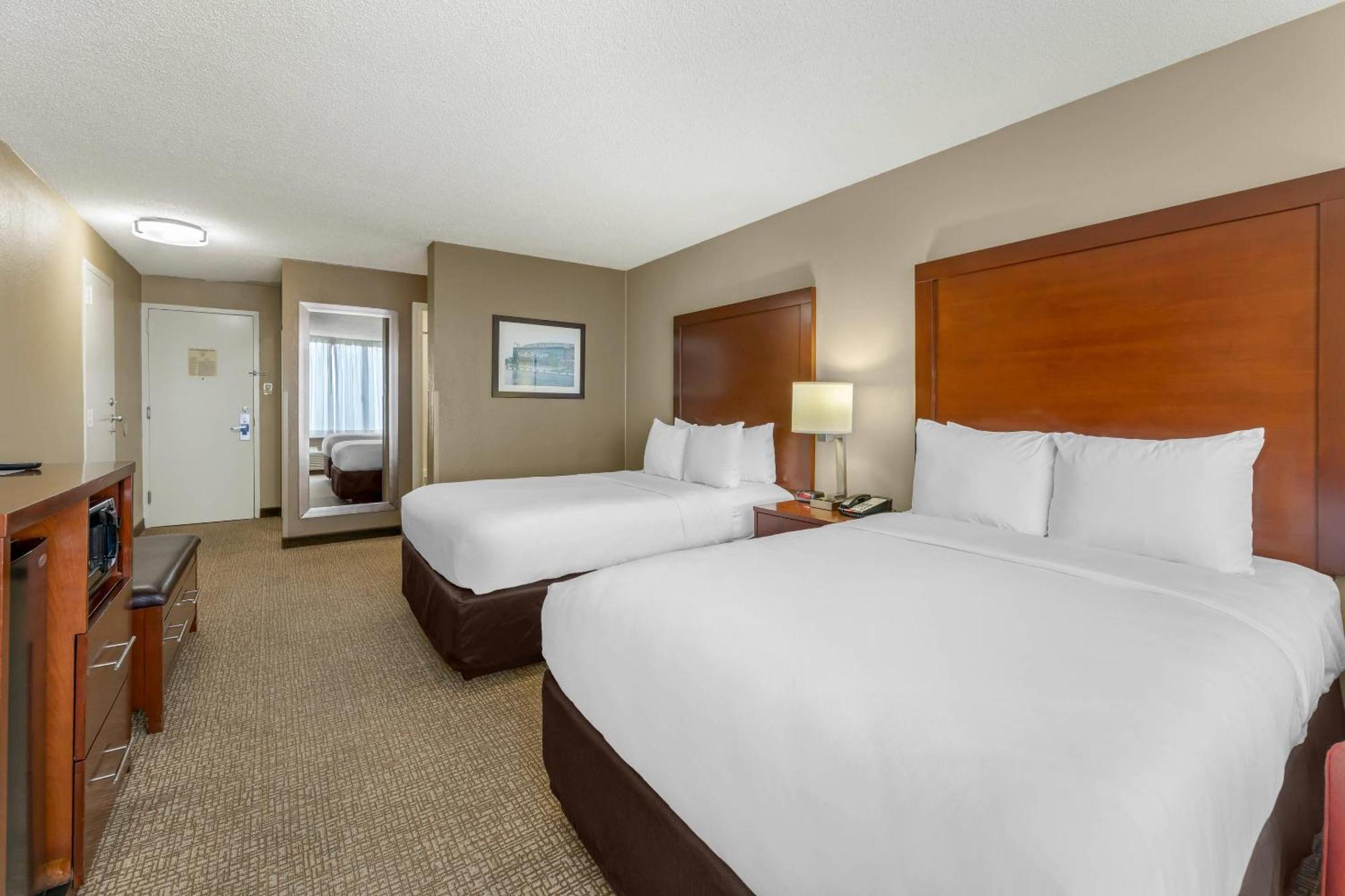 Double Room River View Non-Smoking