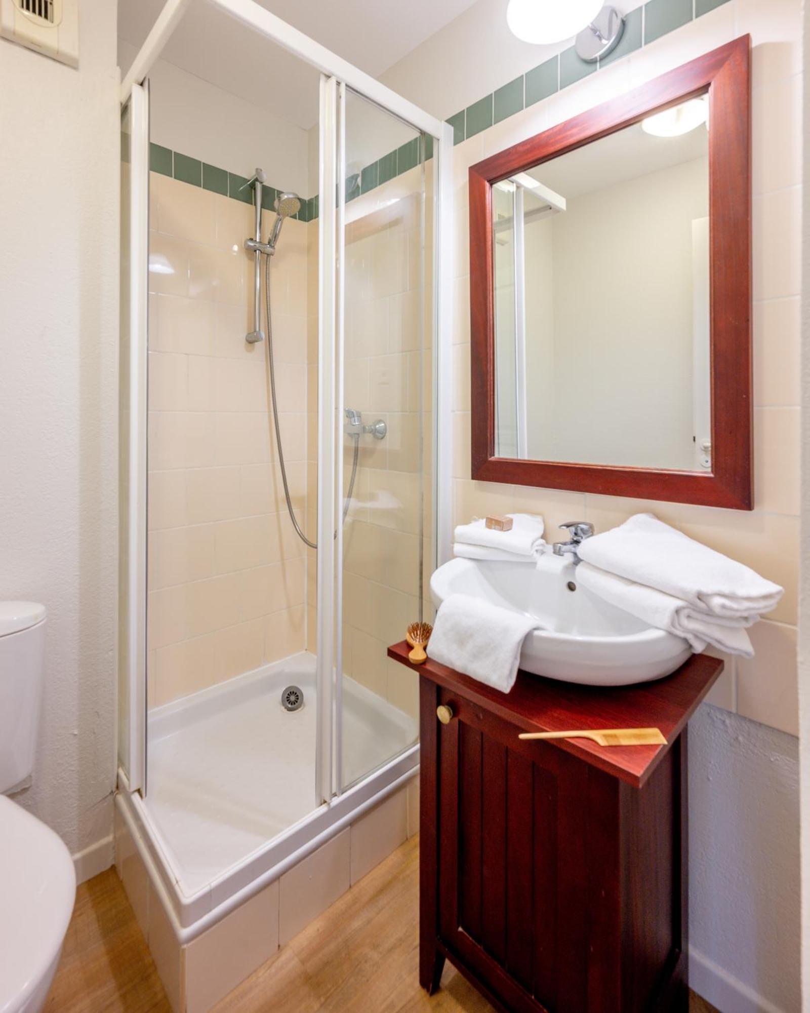 Superior One-Bedroom Apartment Sleeping Alcove Terrace or Balcony
