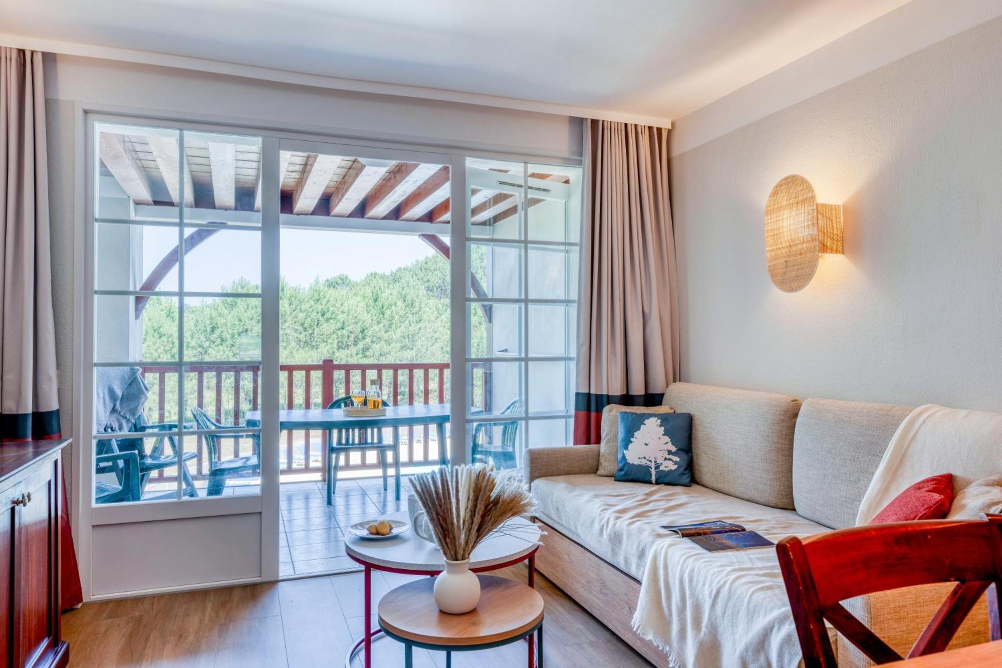Superior One-Bedroom Apartment Sleeping Alcove Terrace or Balcony