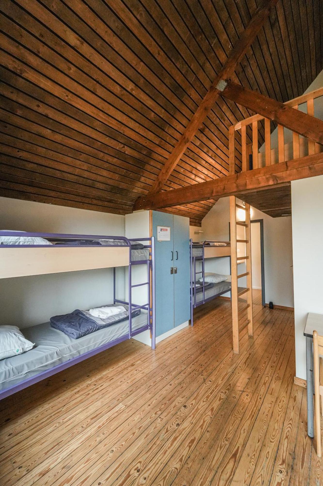 Chambre Familiale avec Salle de Bains Commune