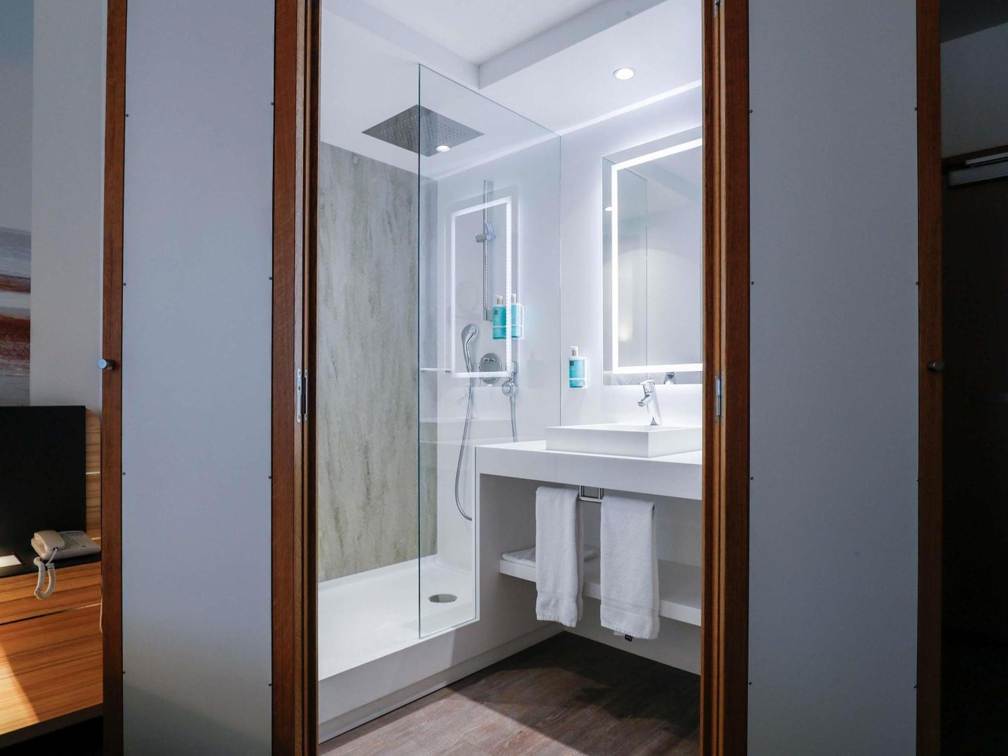 Superior Queen Room with Sofa,1704855059:JPEG