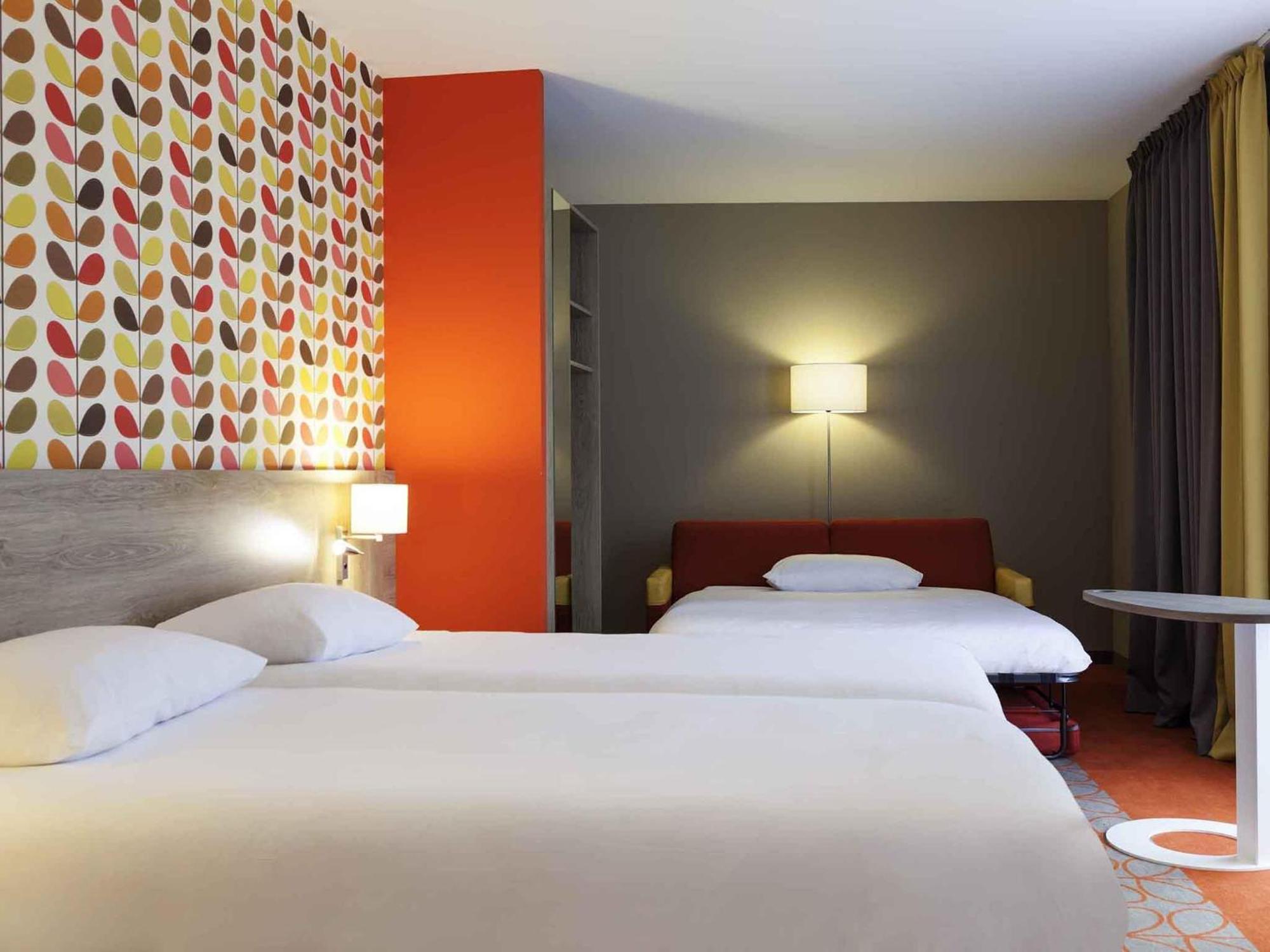 Standard Twin Room and Sofa Bed,1704874532:JPEG