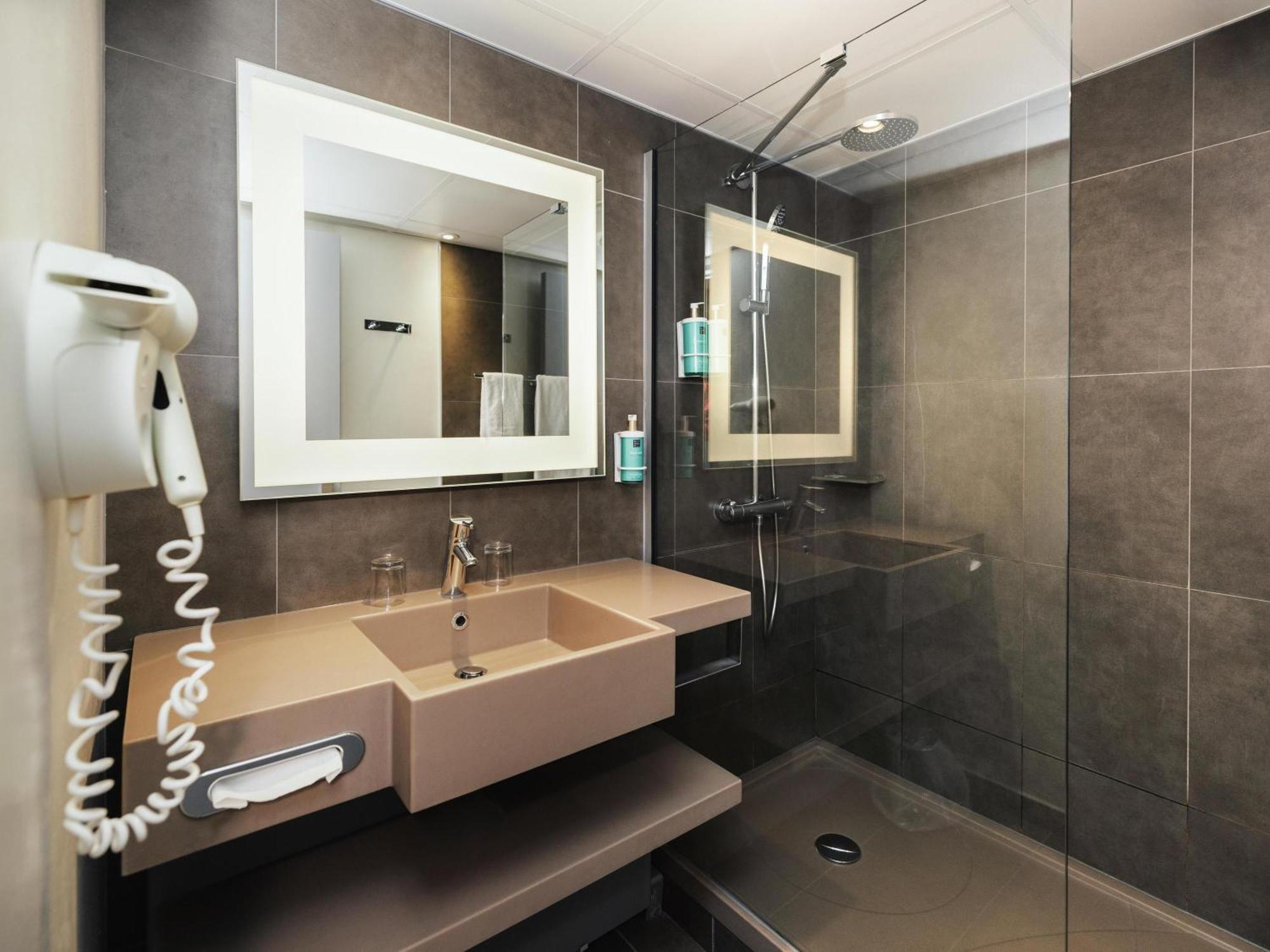 Standard Twin Room,1704886535:JPEG