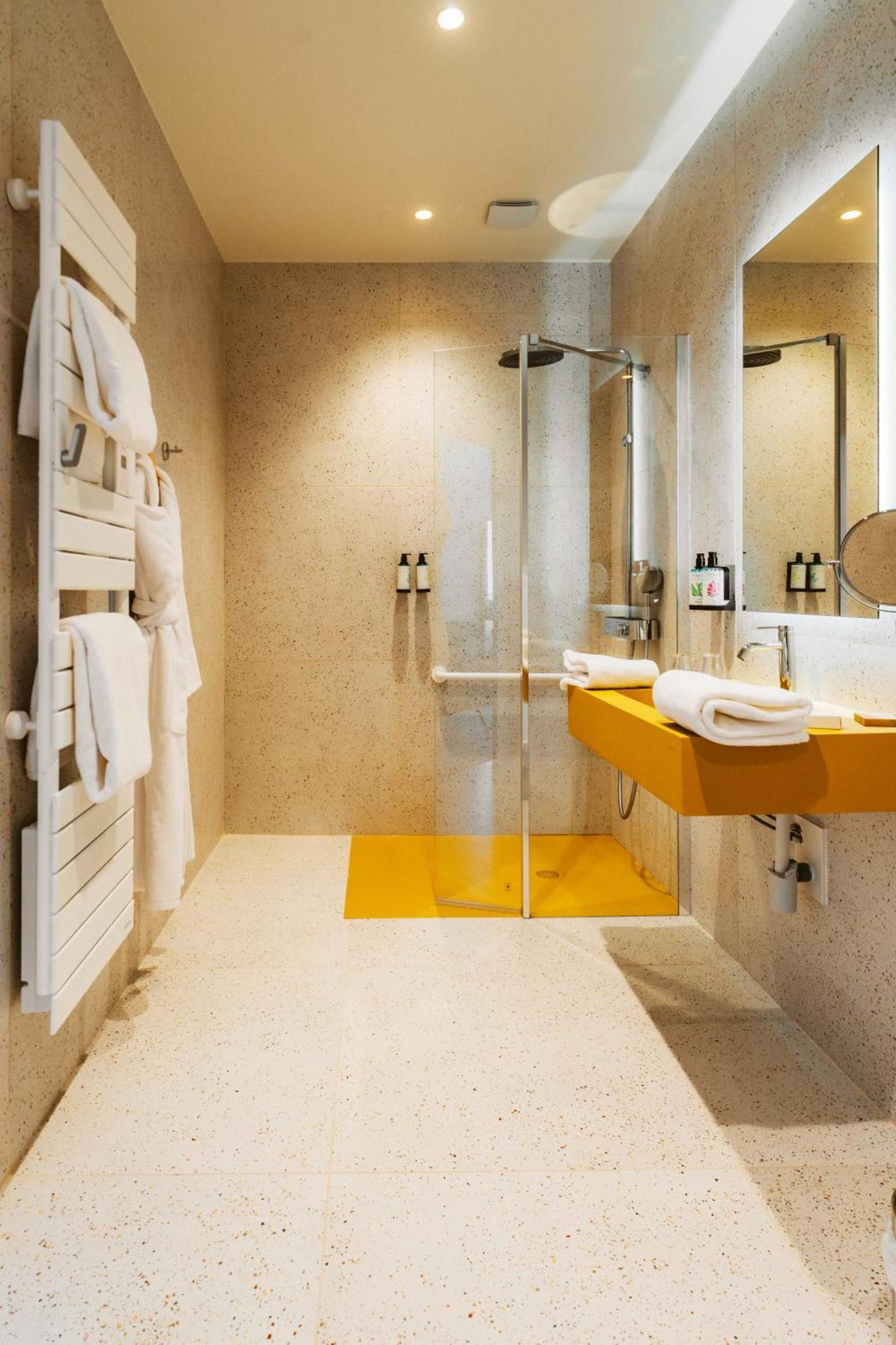 Comfort Double or Twin Room Sea View