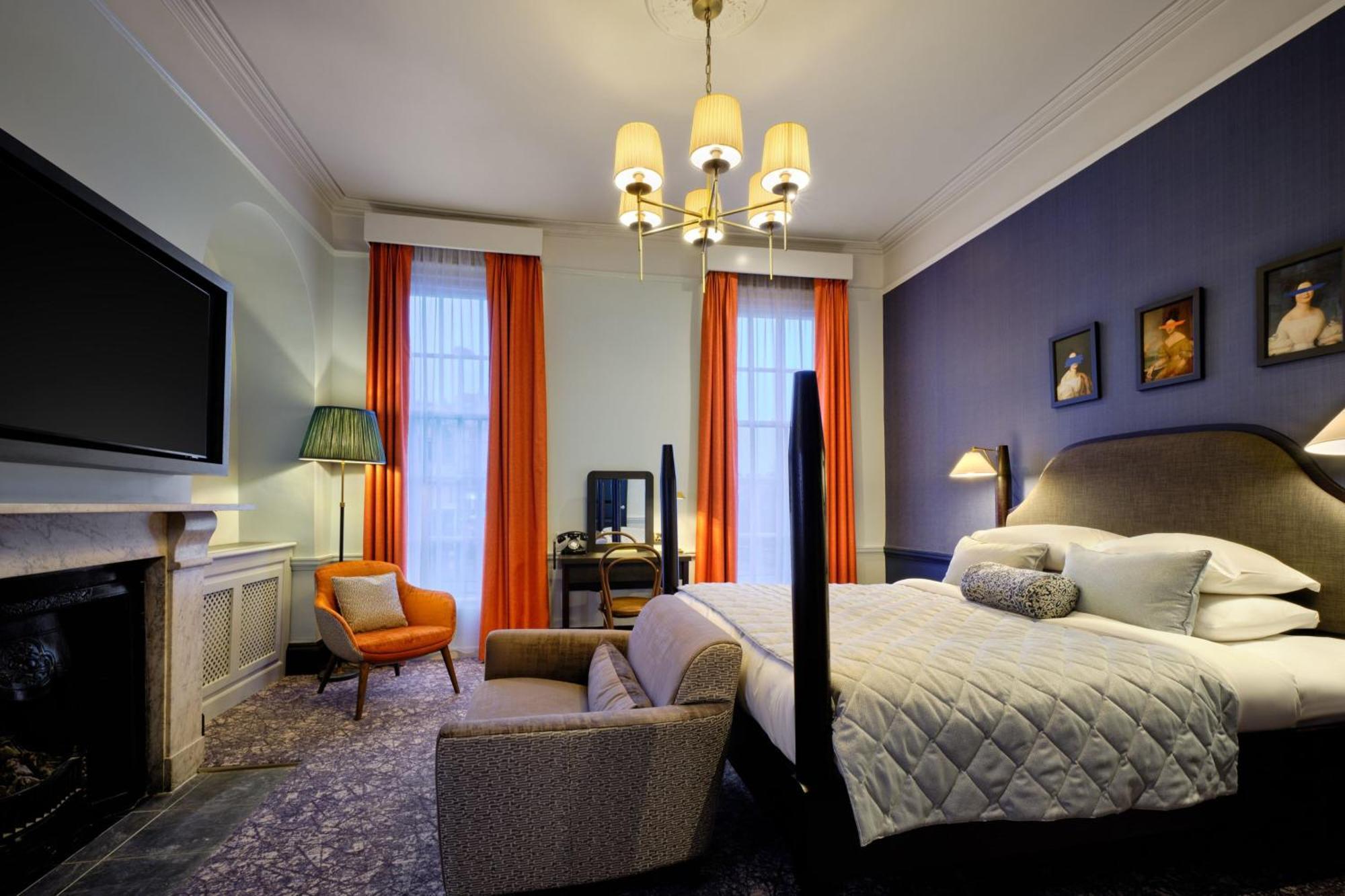 Luxury Junior King Suite