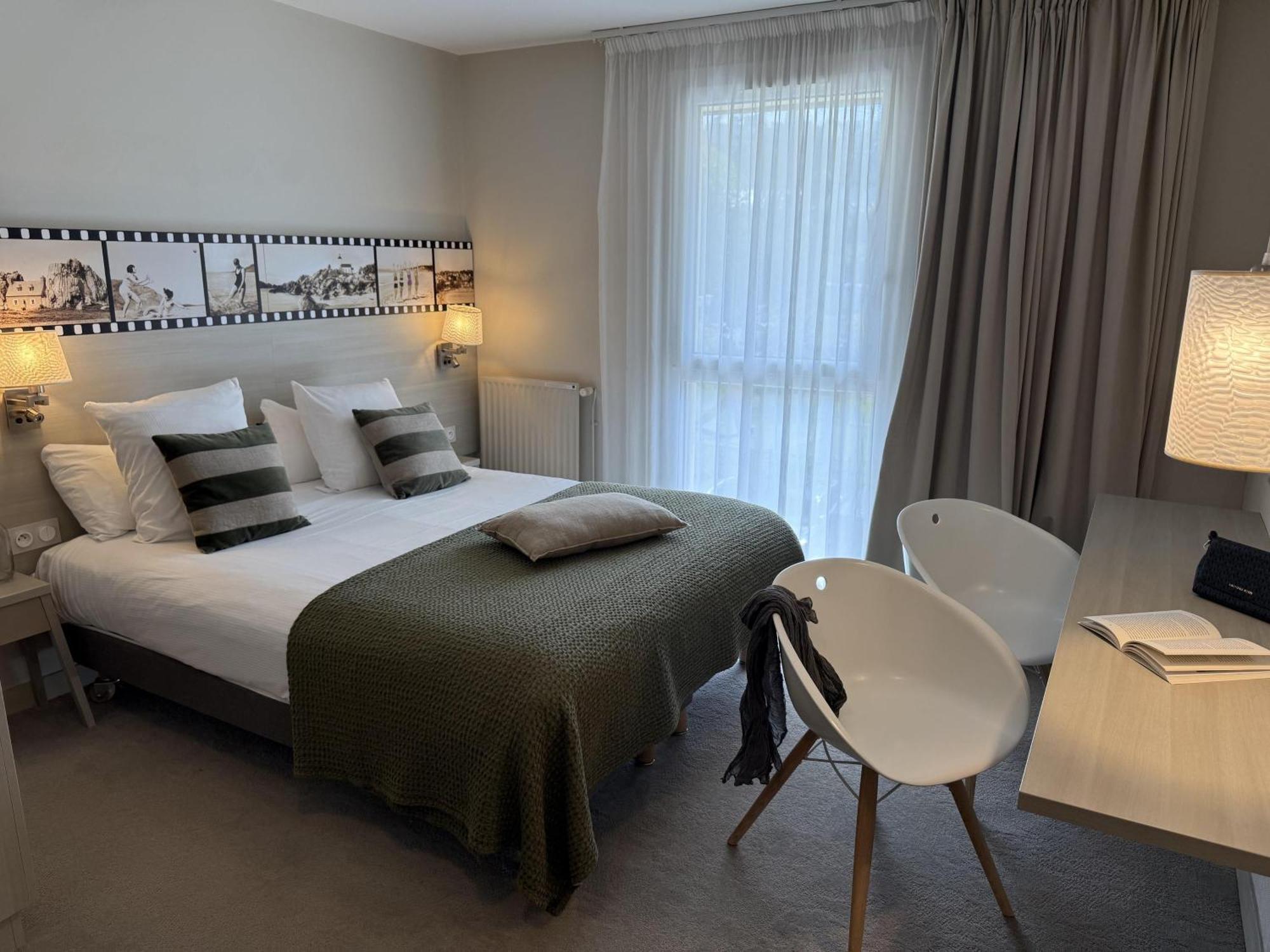 Comfort Room - Queen Bed,1596889213:JPEG