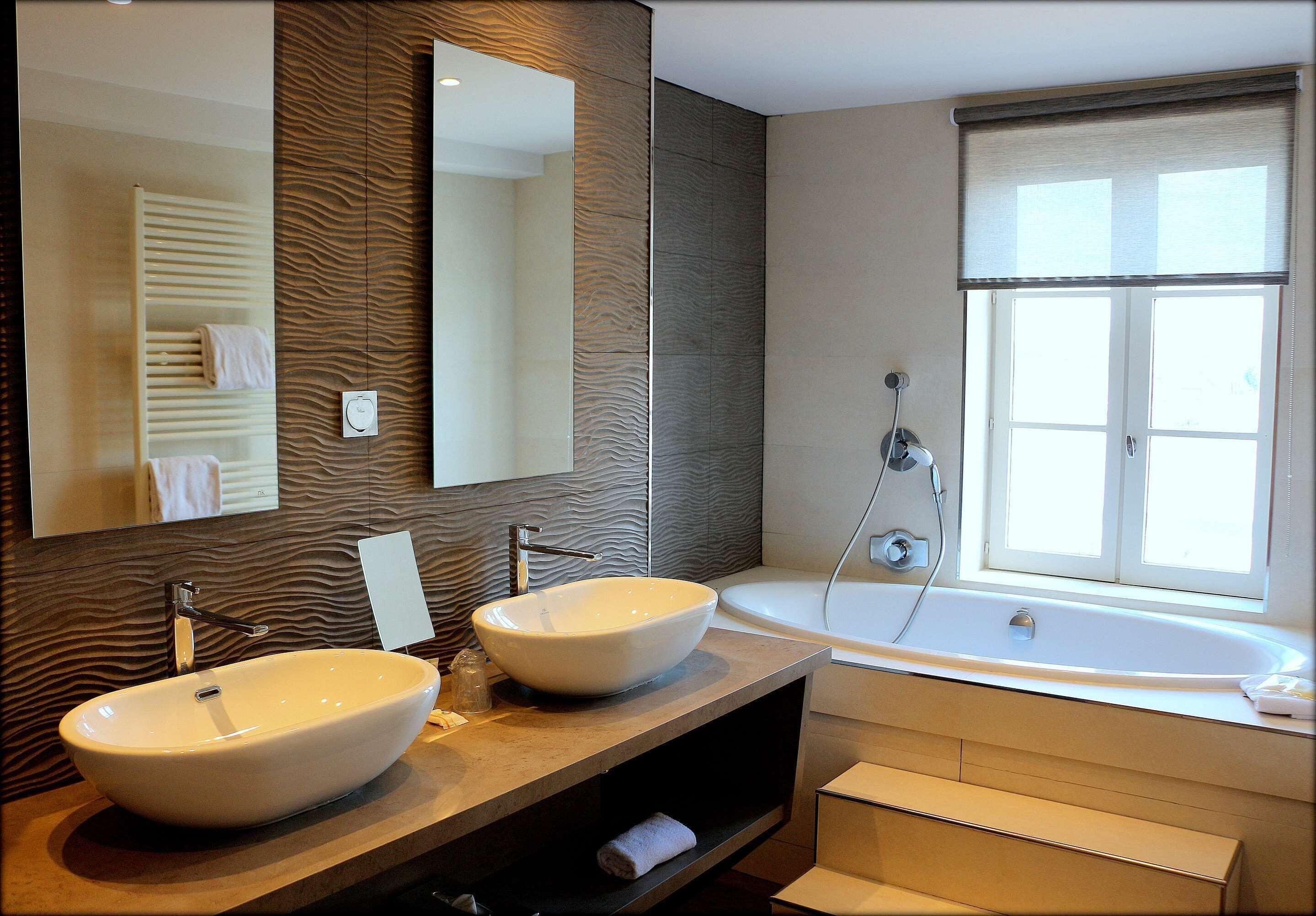 Duplex King Suite Three Sofa Beds Spa Bath Harbor View or Non-Smoking