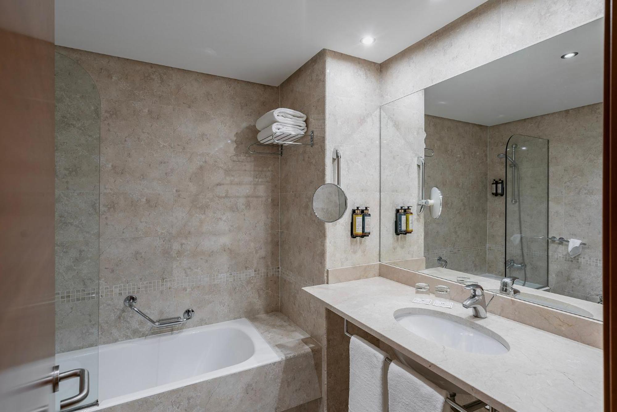Chambre Deluxe Double ou Lits Jumeaux