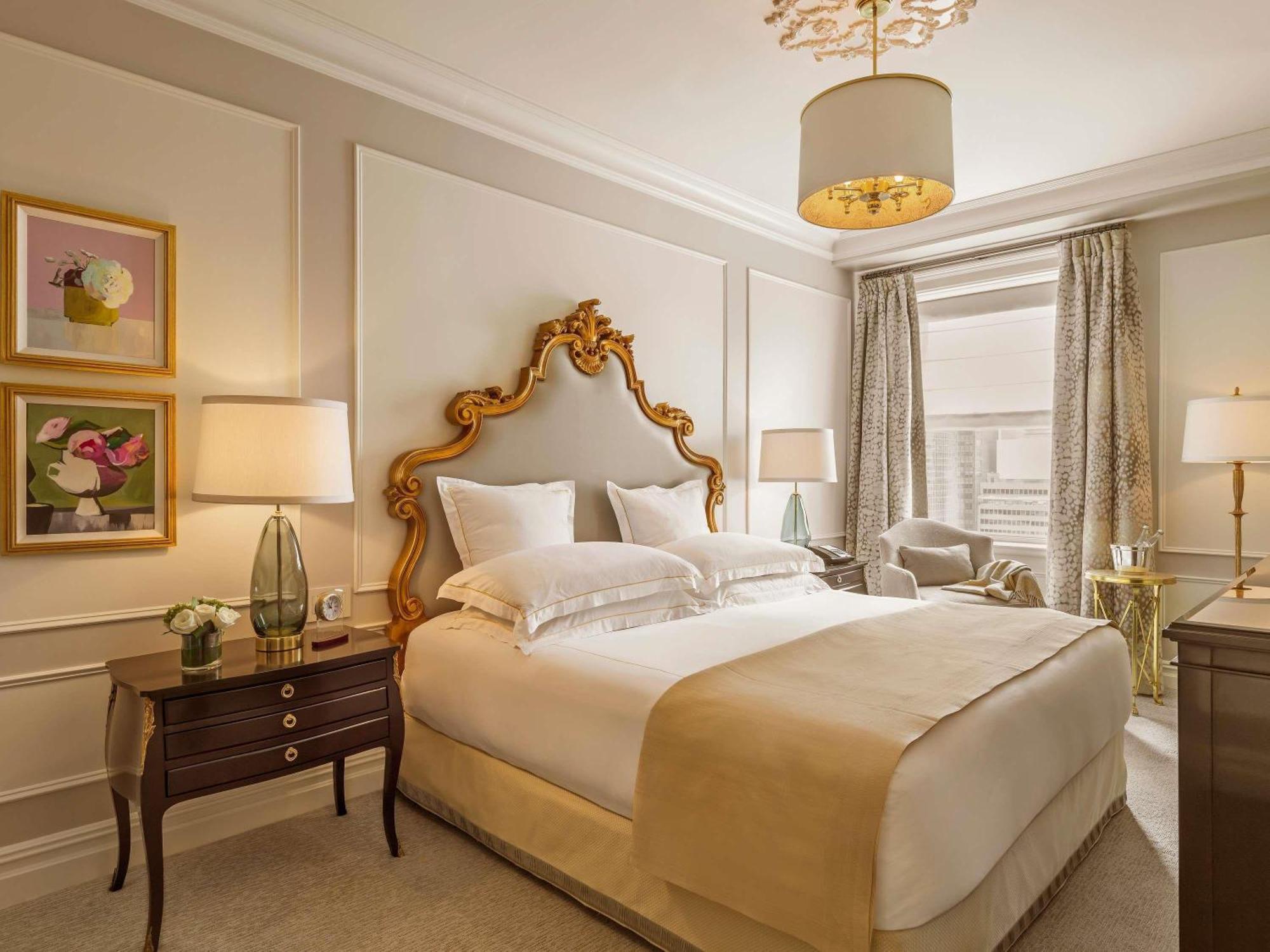 Suite Lit King-Size Pulitzer avec Douche Accessible en Fauteuil Roulant et Majordome - Accessible aux Personnes à Mobilité Réduite