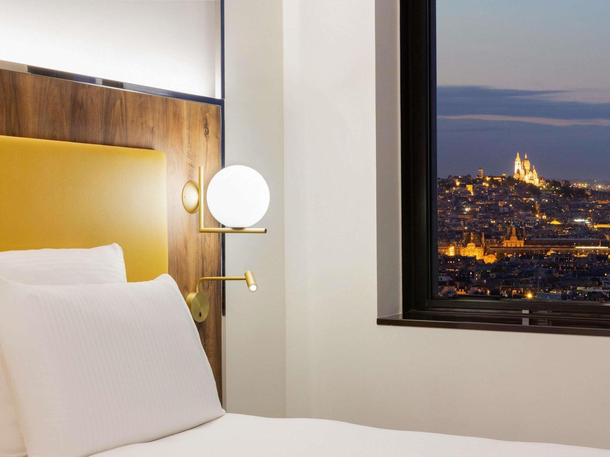 Chambre Lit King-Size Premium de Luxe - Vue sur Sacré-Cœur
