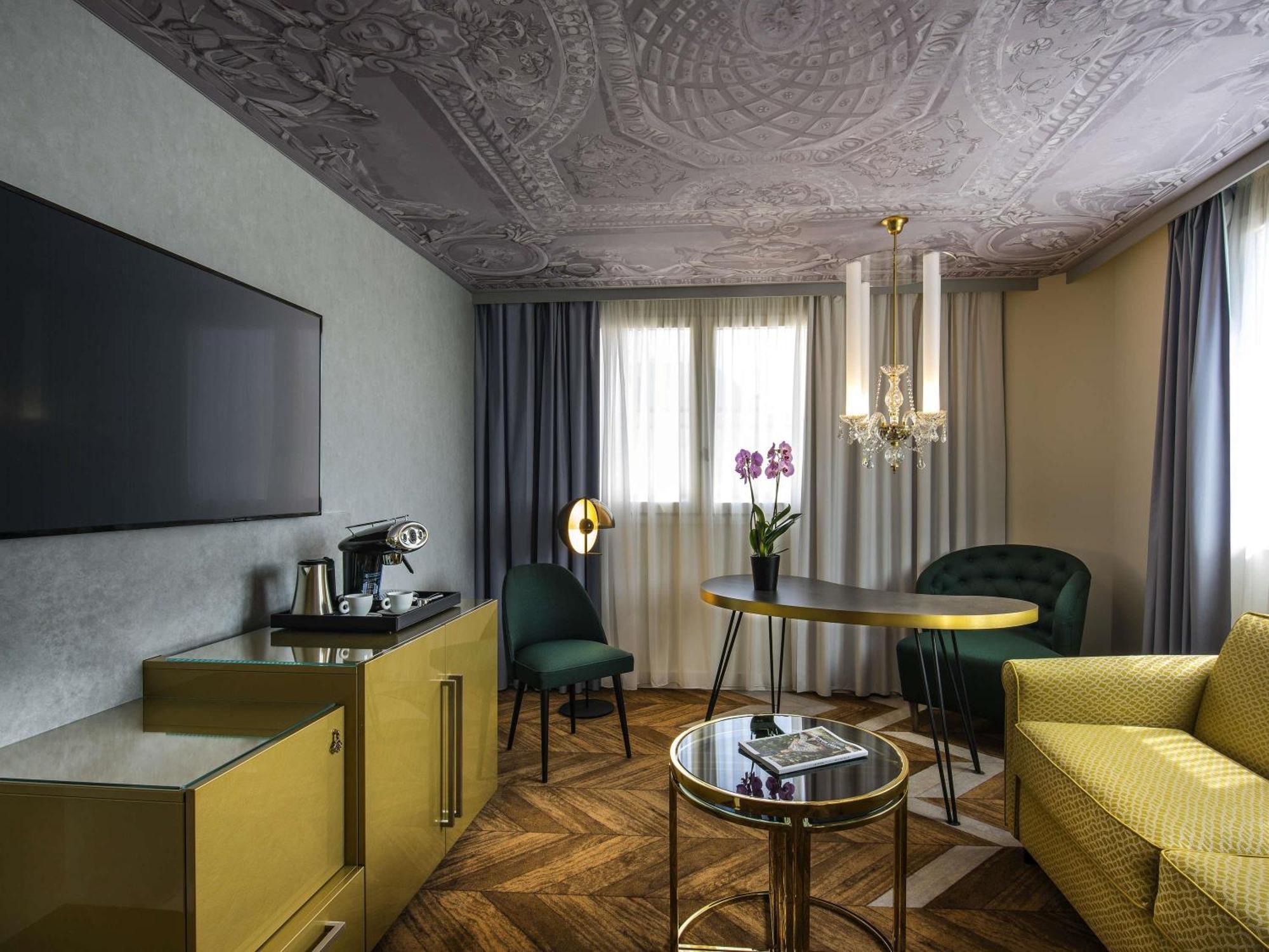 Suite Lit King-Size avec Canapé-Lit Double