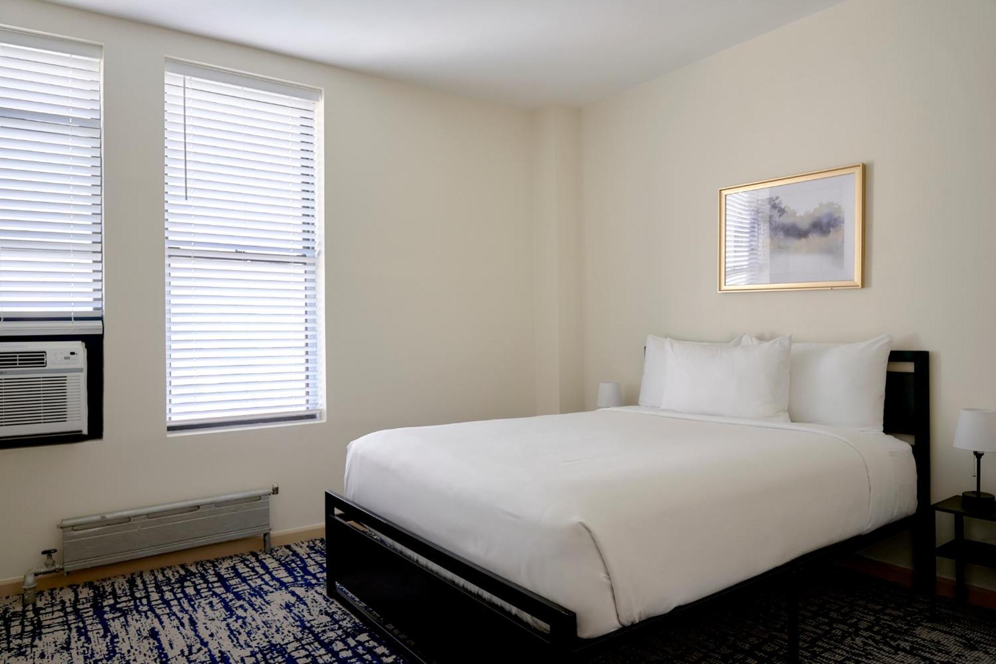 Gold 1 Full Bed