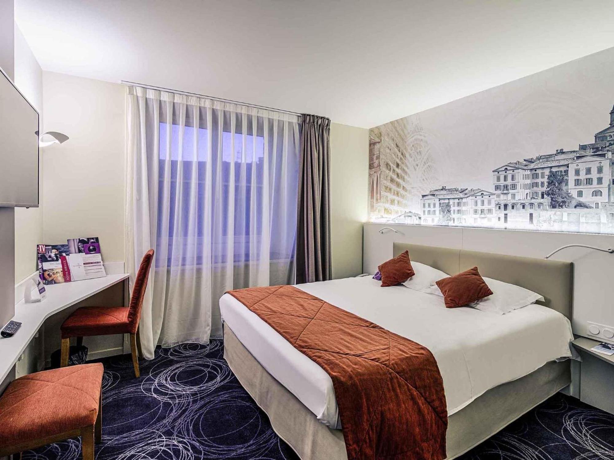 Superior Riverside Room 1 Double Bed