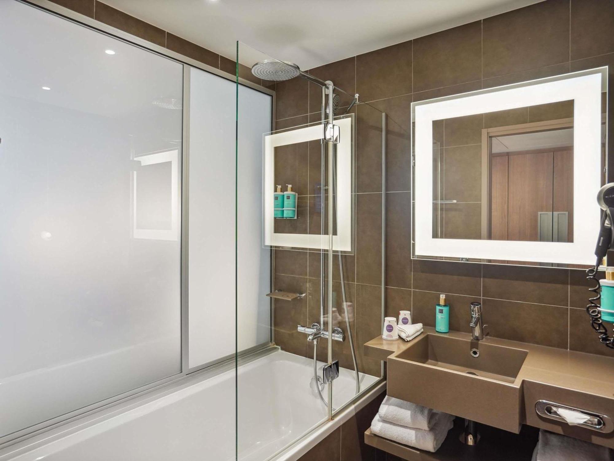 2 Chambres Doubles Non Communicantes (2 Personnes par Chambre)