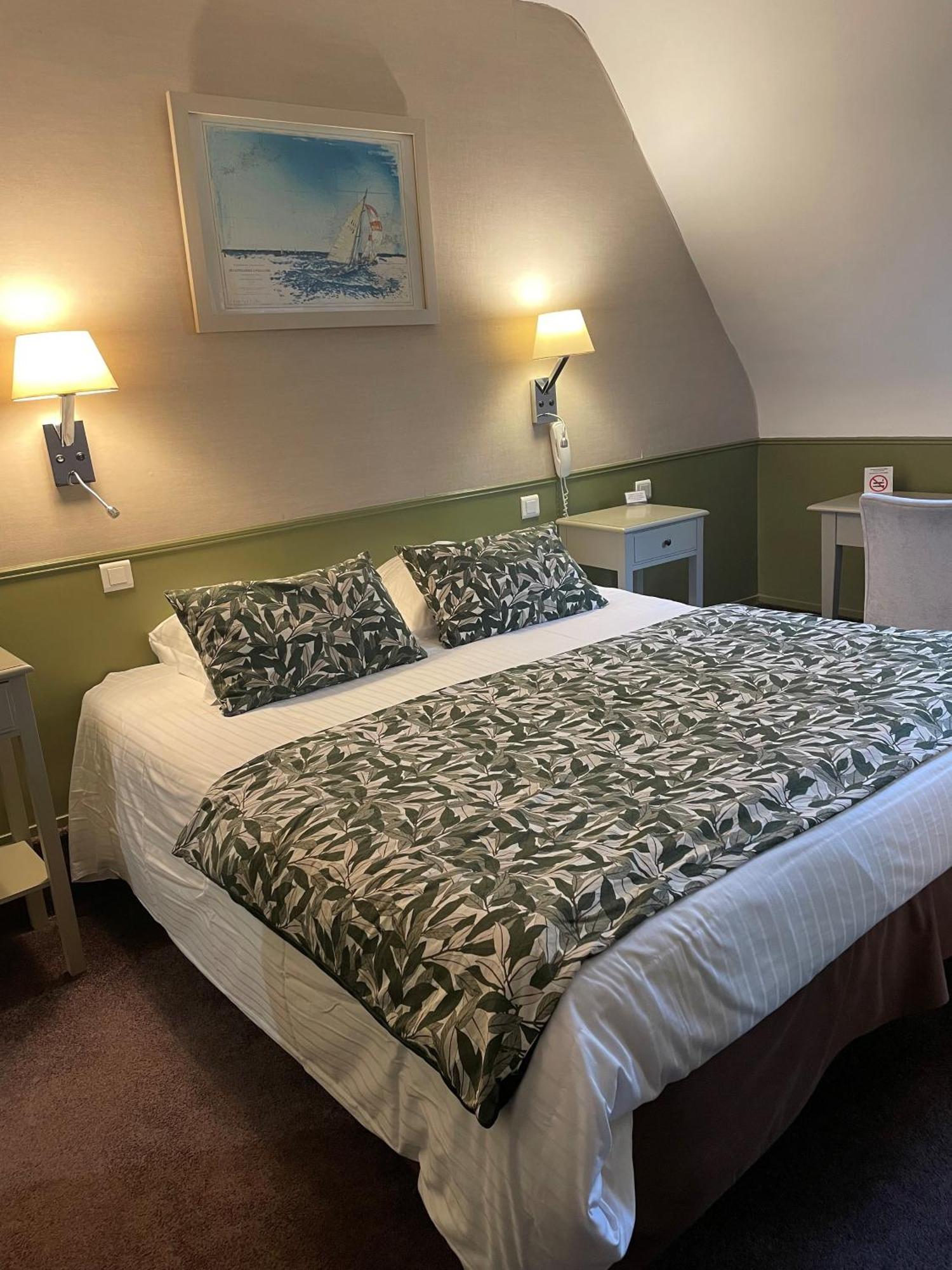 Charm Triple Room,1742576115:JPEG