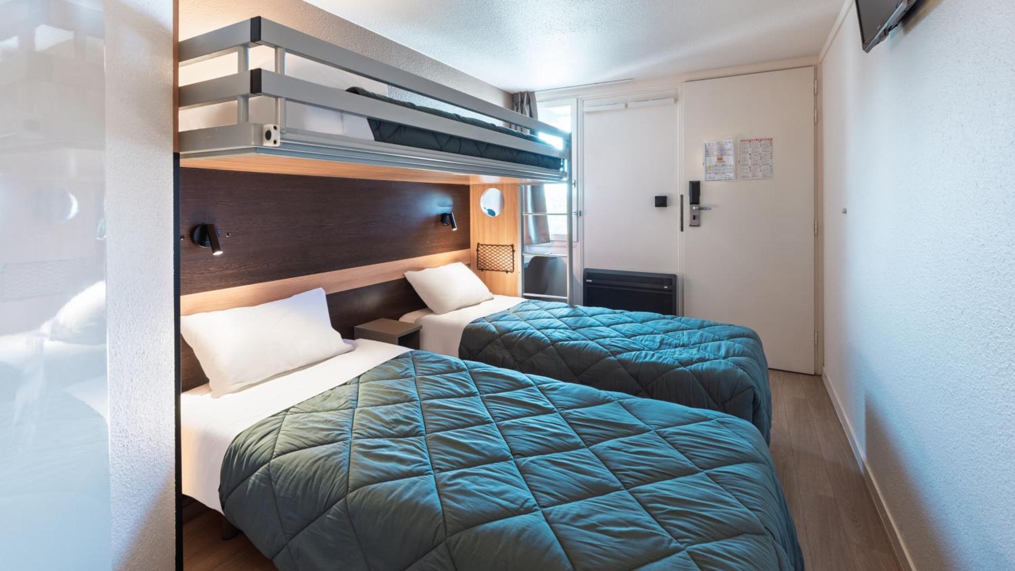 Standard Twin Room One Bunk Bed