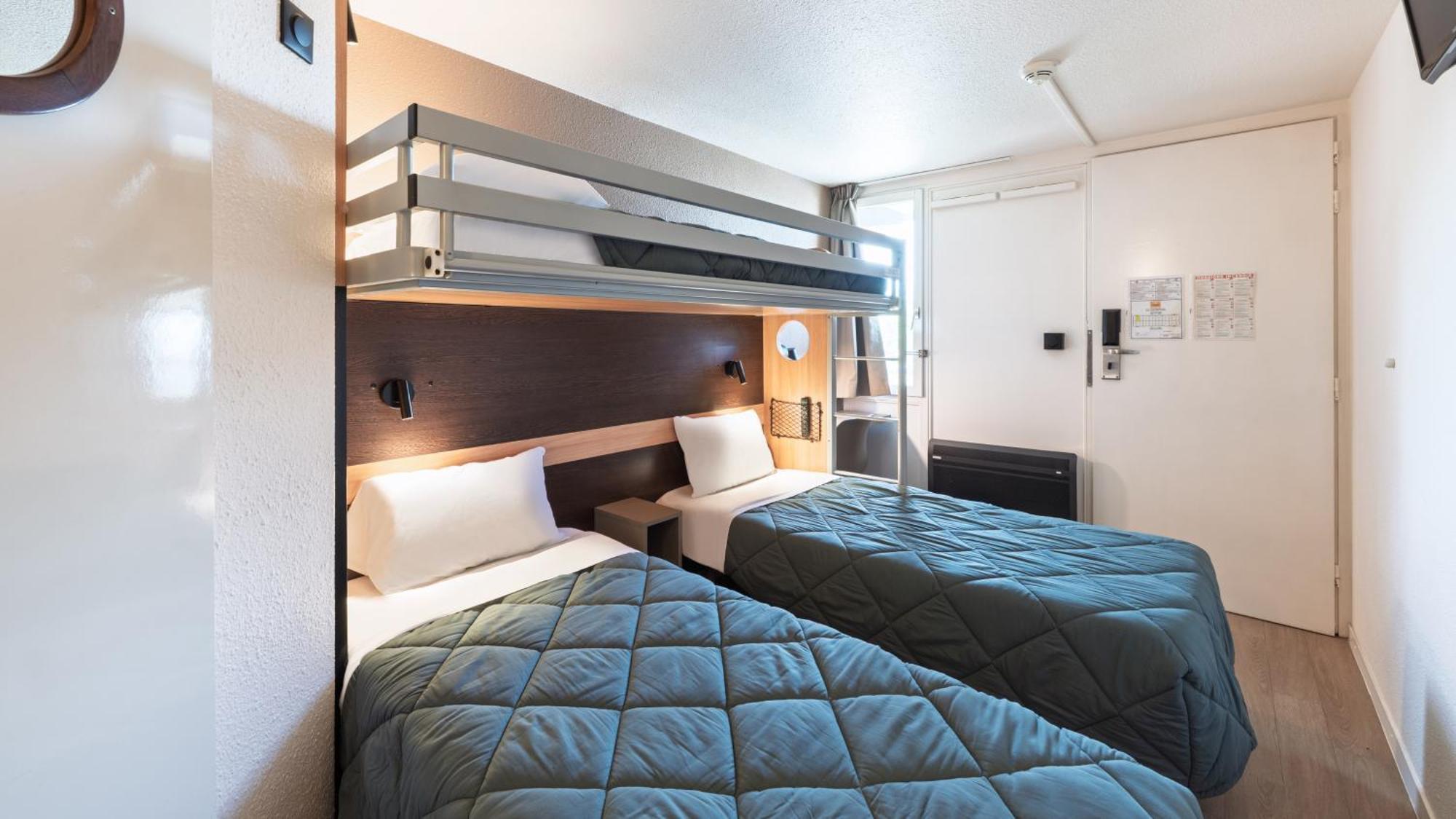Standard Twin Room One Bunk Bed