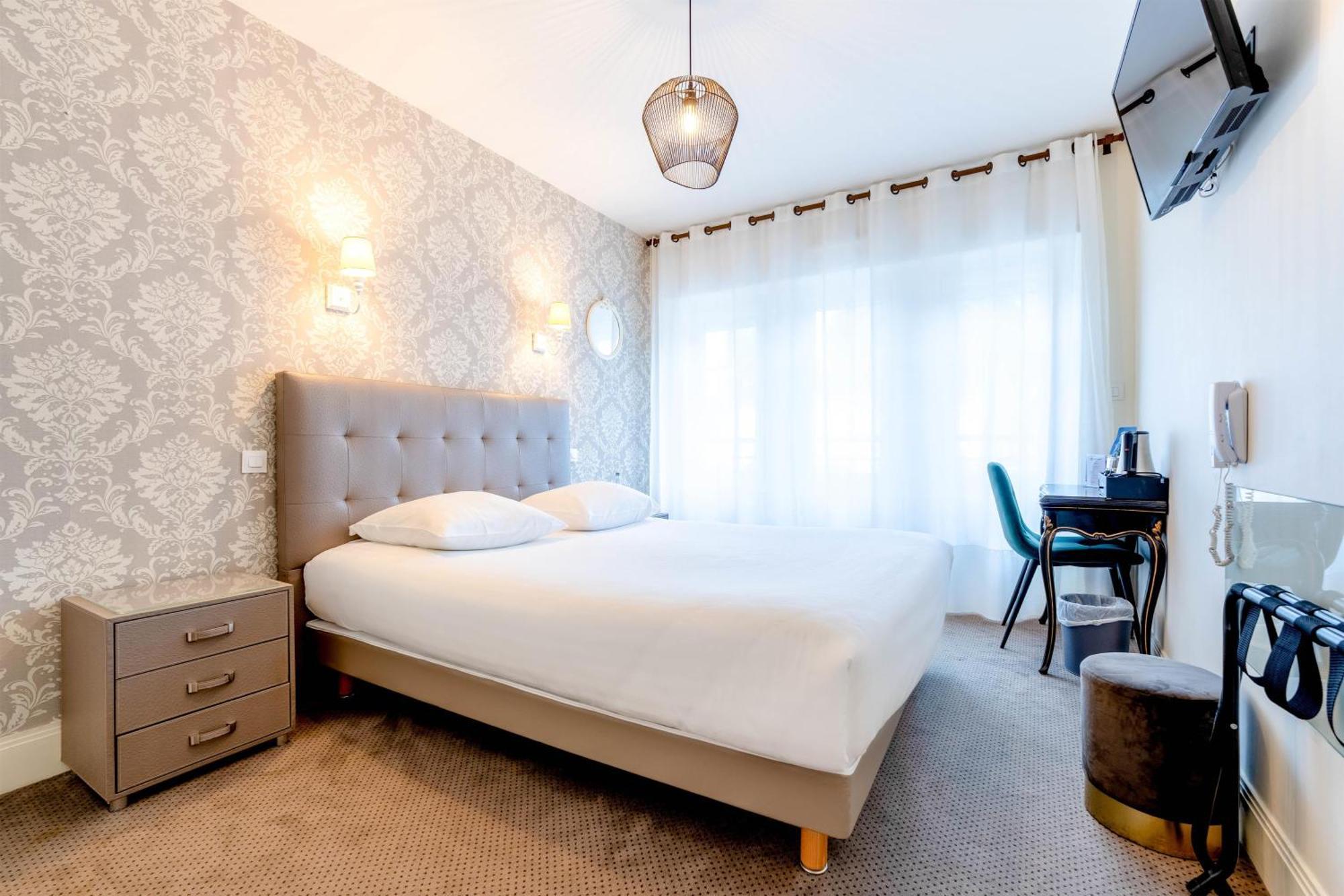 Classic Double Room