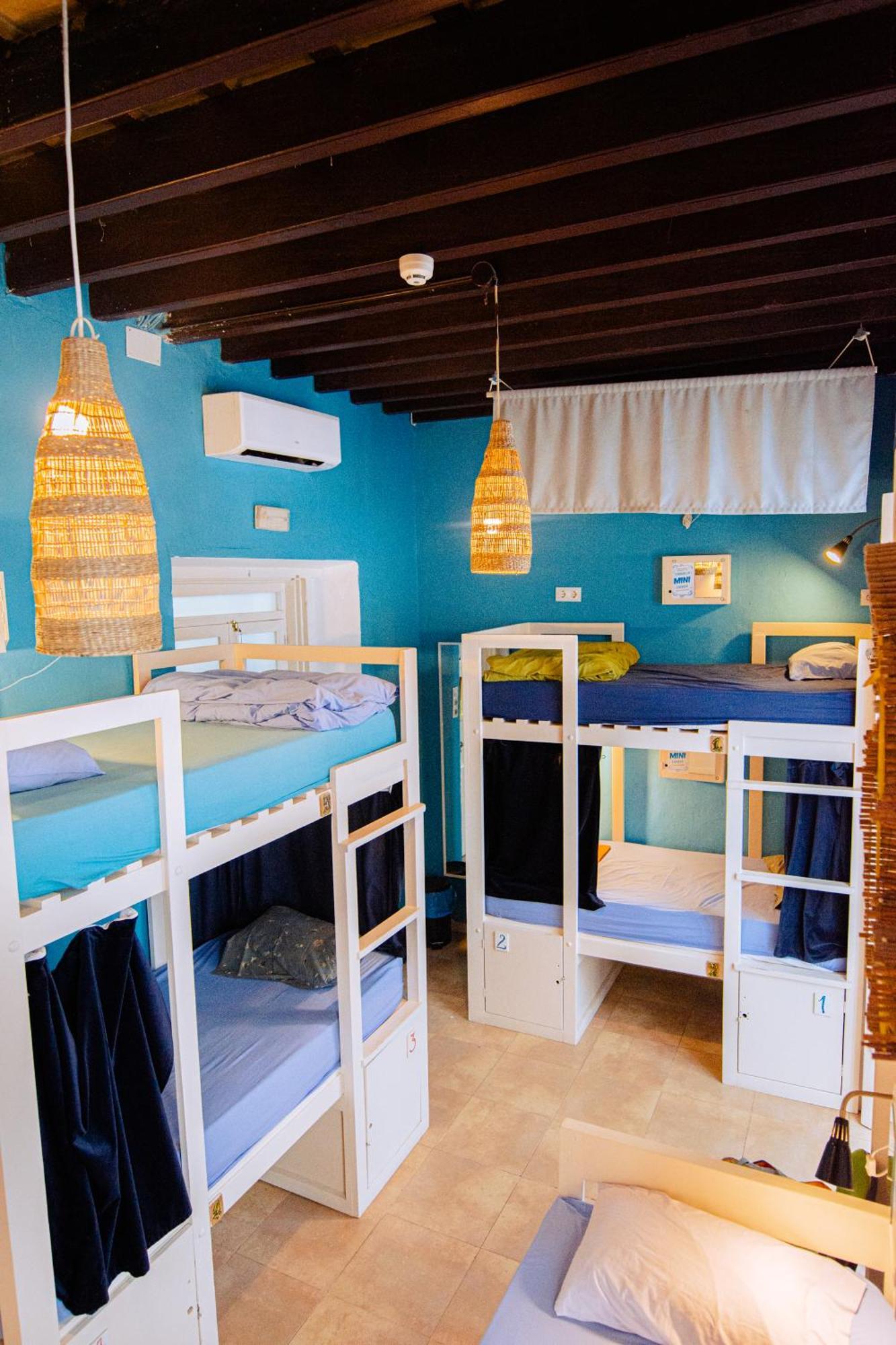 Bed 7-Bed Mixed Dormitory Room en-suite Bathroom