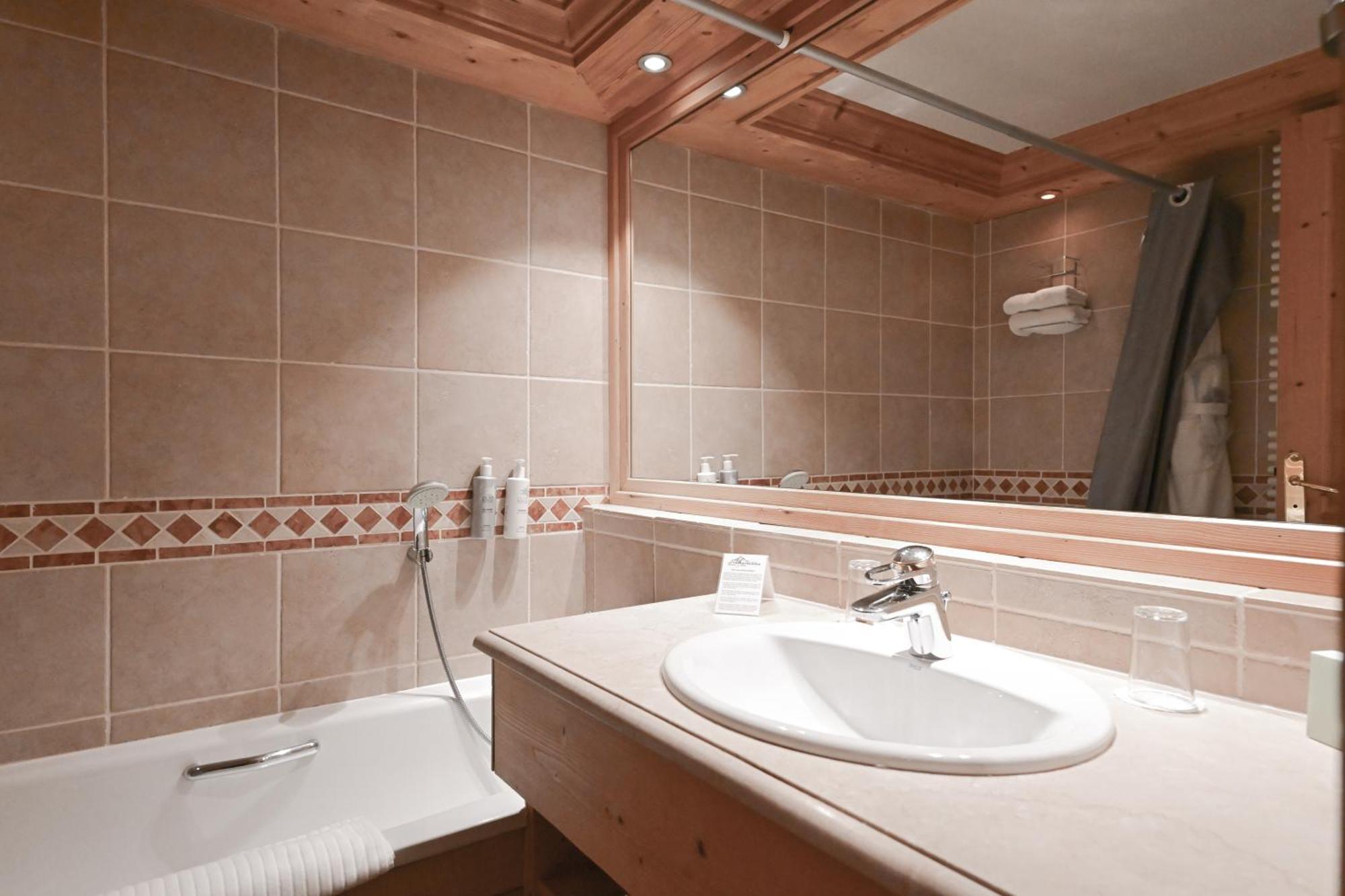 Chambre Double Classique avec Salon - Vue sur Montagne