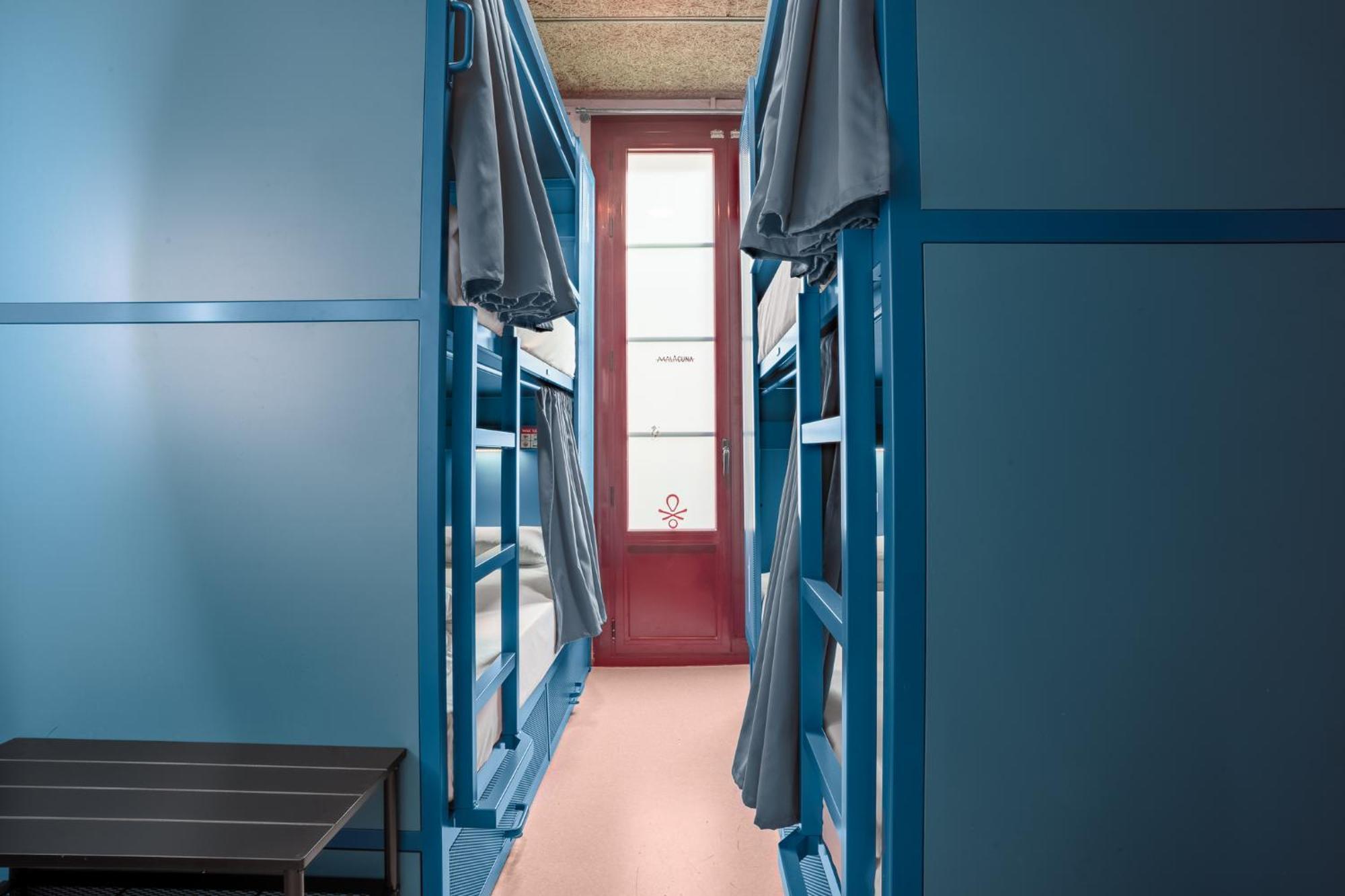 Chambre Privée avec 4 Lits avec Salle de Bains Commune et AirC