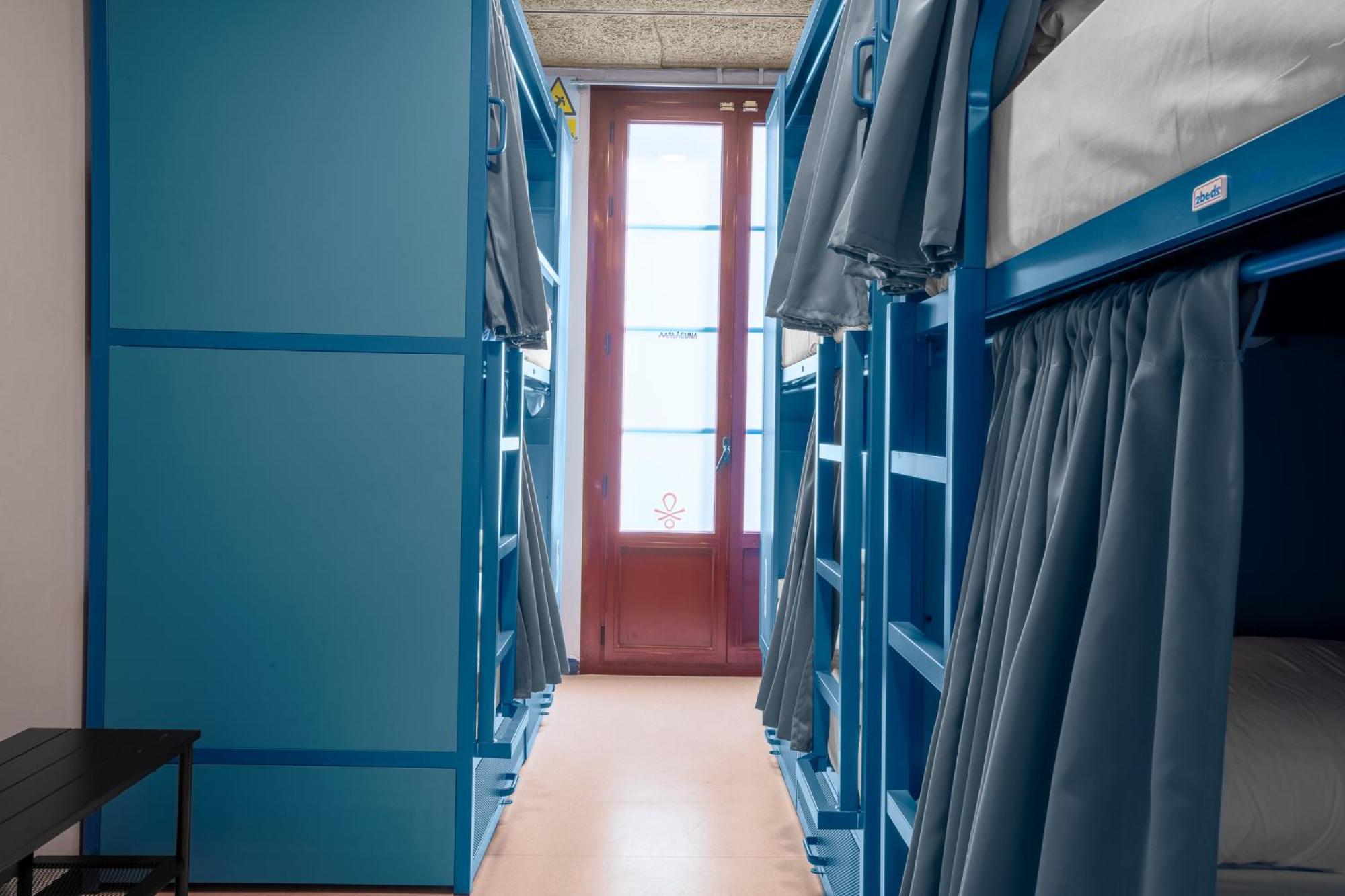 Lit dans Dortoir de 6 Lits avec Salle de Bains Privative et Climatisation