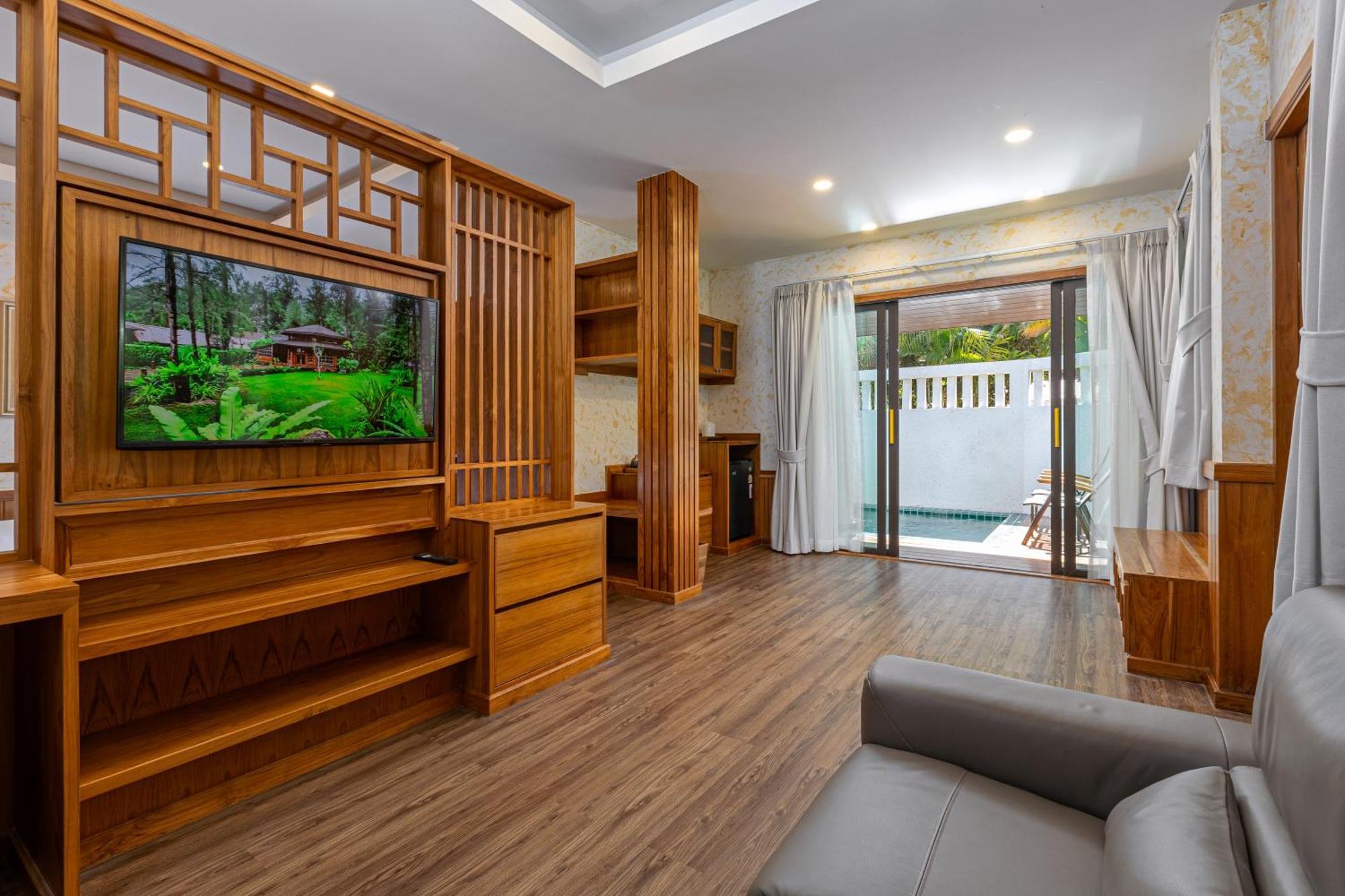 Pool Villa One Bed Room 2 Way Airport Transfer 7AM 7PM