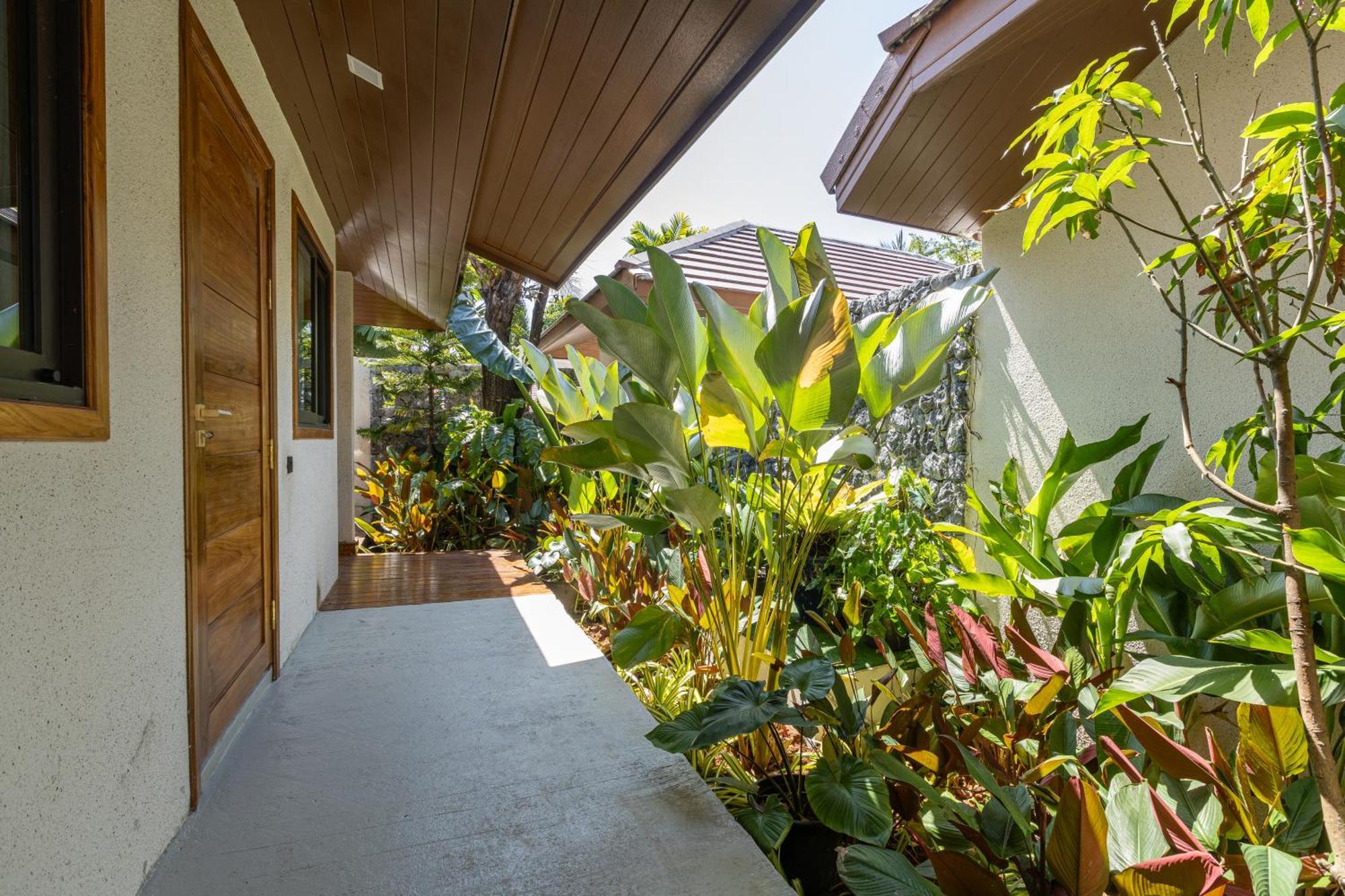 Pool Villa One Bed Room 2 Way Airport Transfer 7AM 7PM