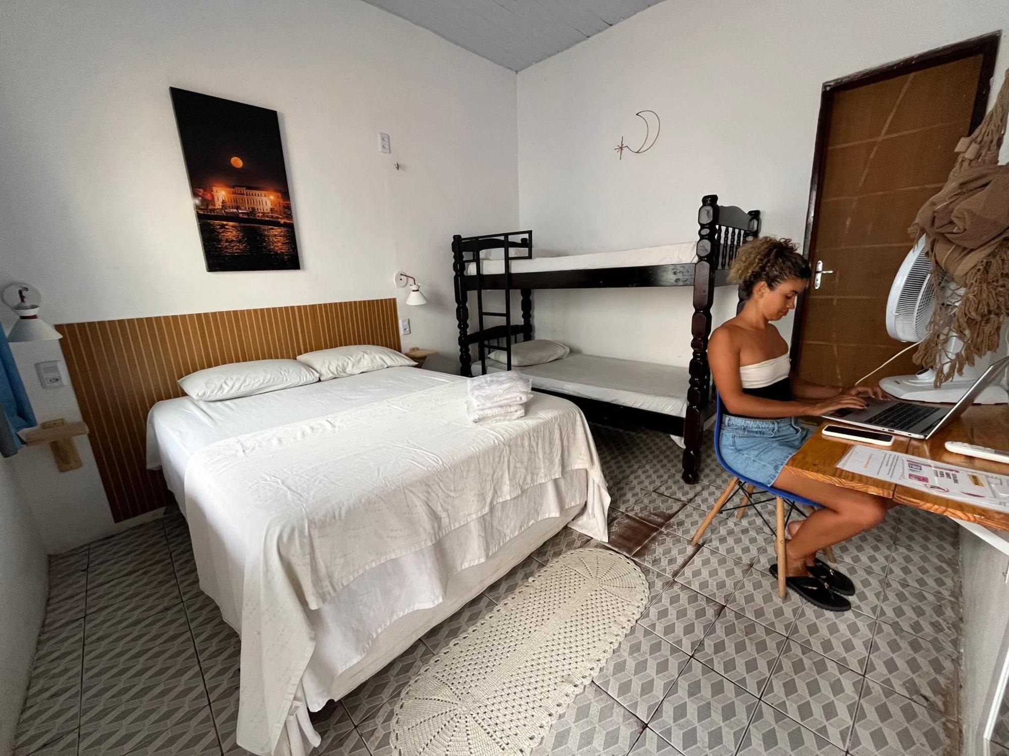 Chambre Triple avec Salle de Bains Privative