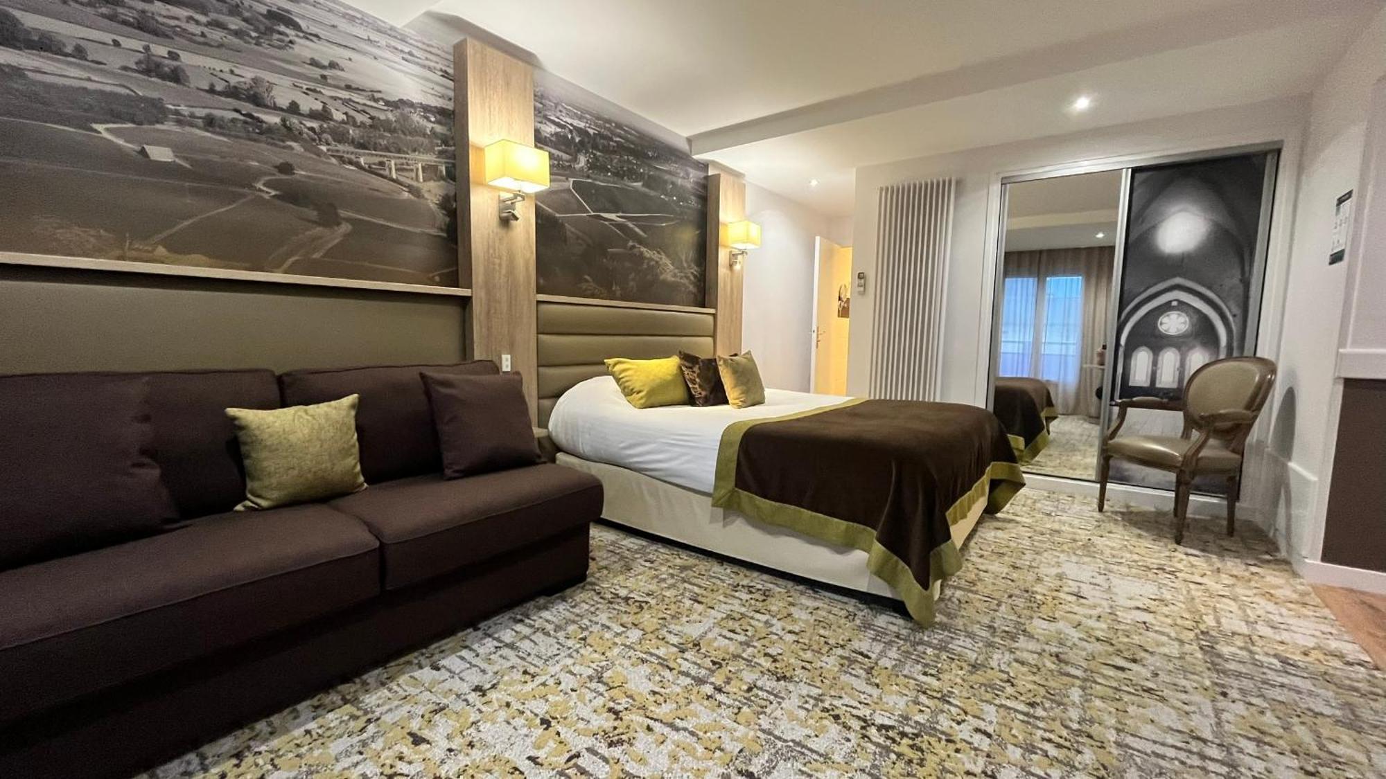 Superior Double Room Seating Area