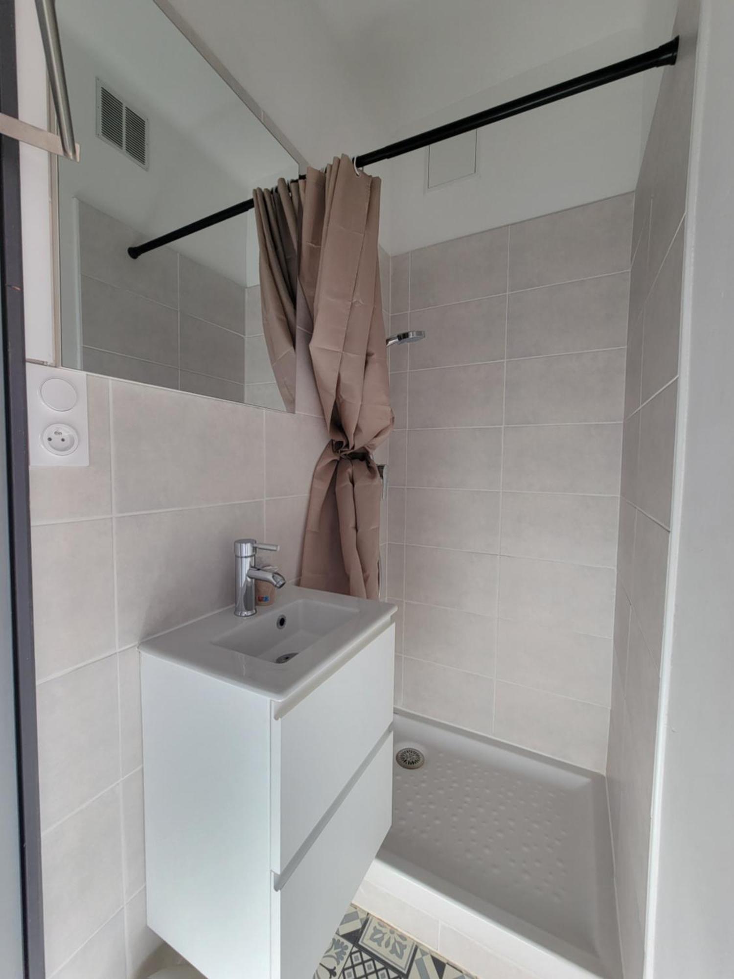Double Room,1747015750:JPEG