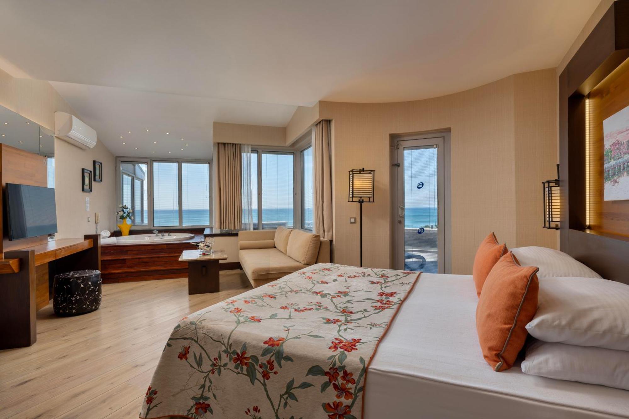 Junior Suite Spa Bath Sea View,1756441635:JPEG