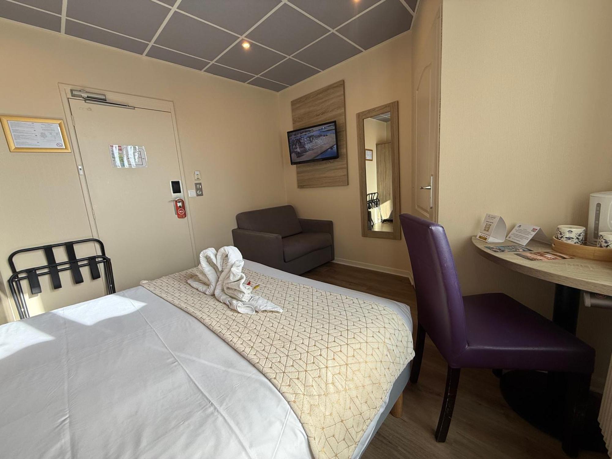 Triple Room,1756518230:JPEG