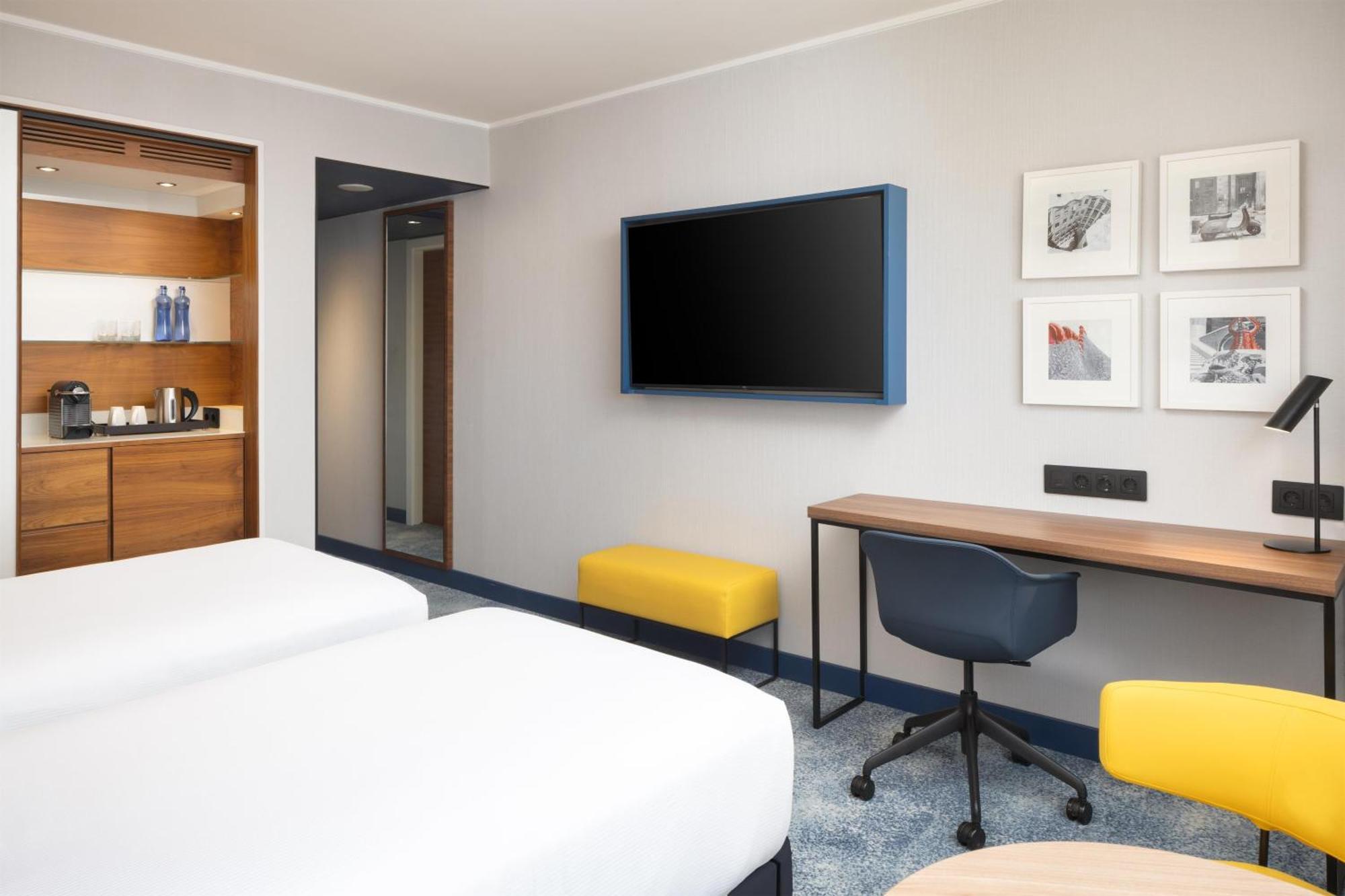 Executive Twin Room Lounge Access