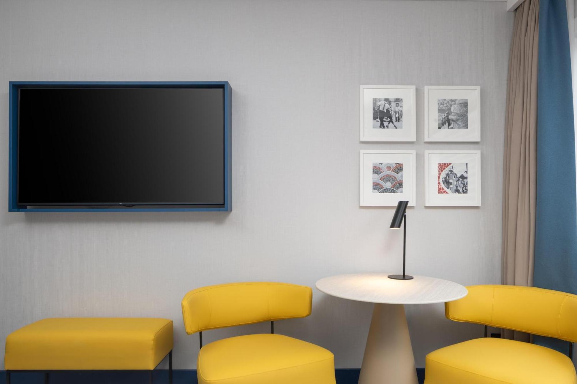Family Connecting Rooms