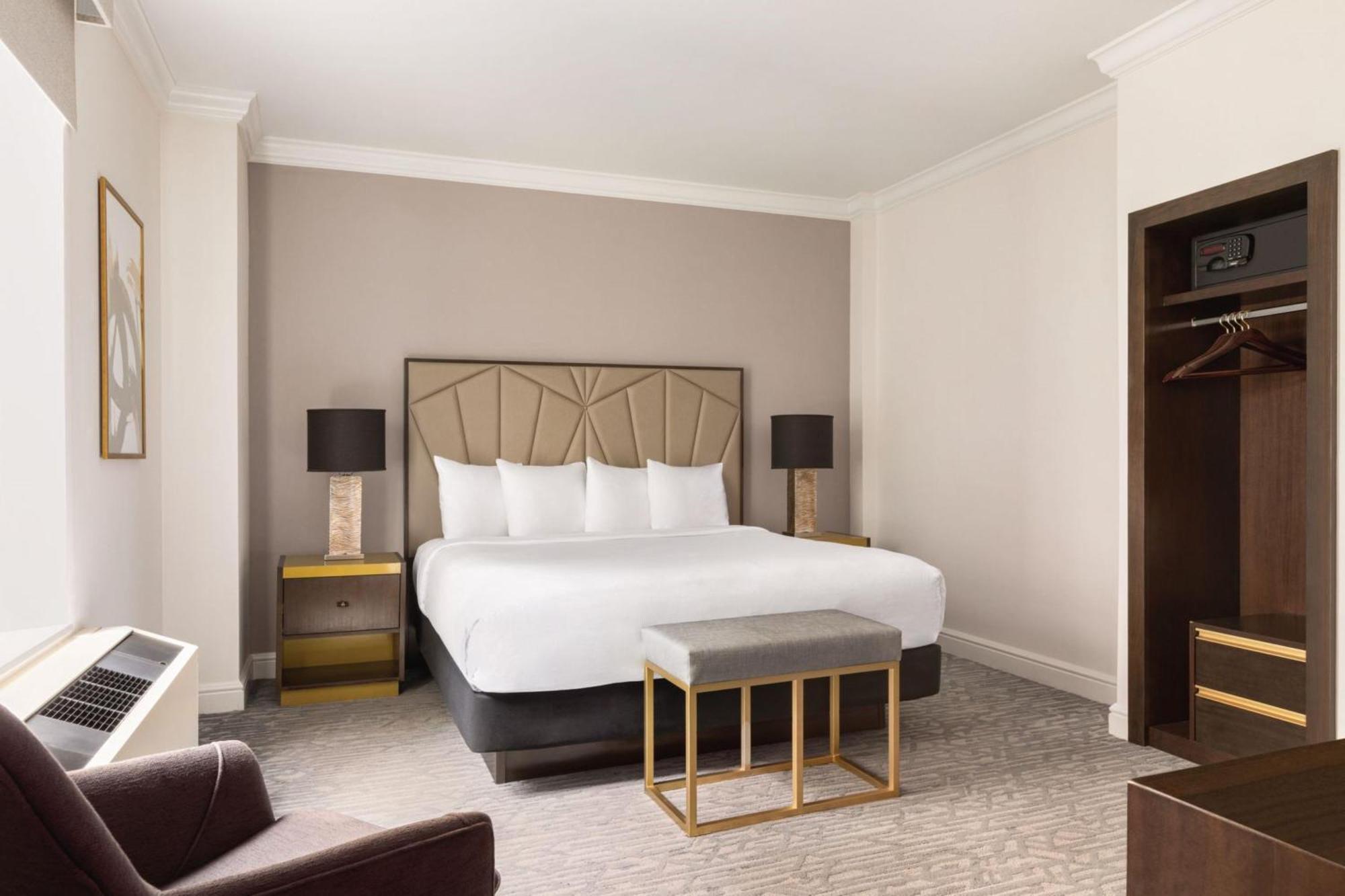 King Room,1758291145:JPEG