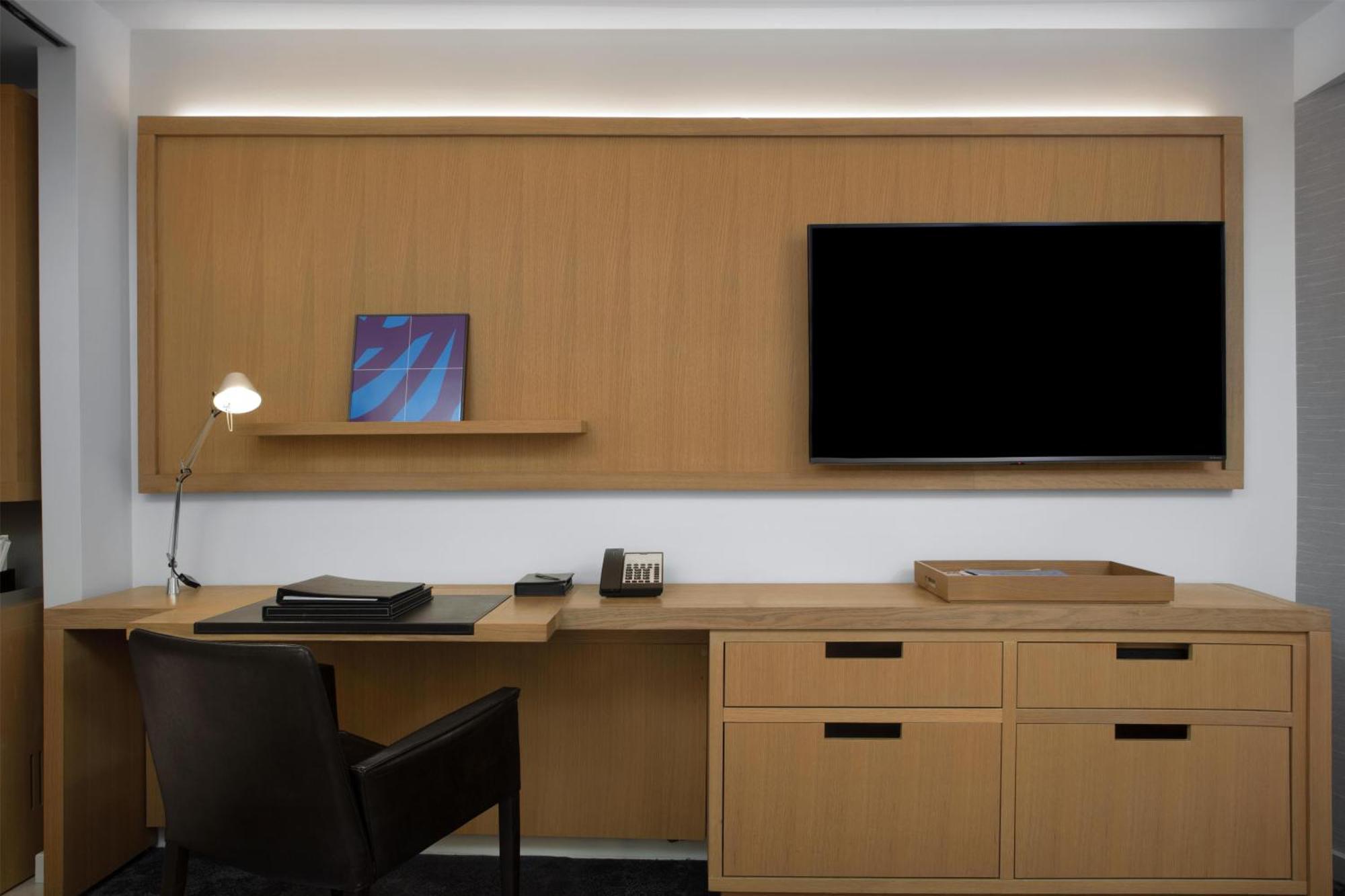 Executive King Suite,1758291170:JPEG