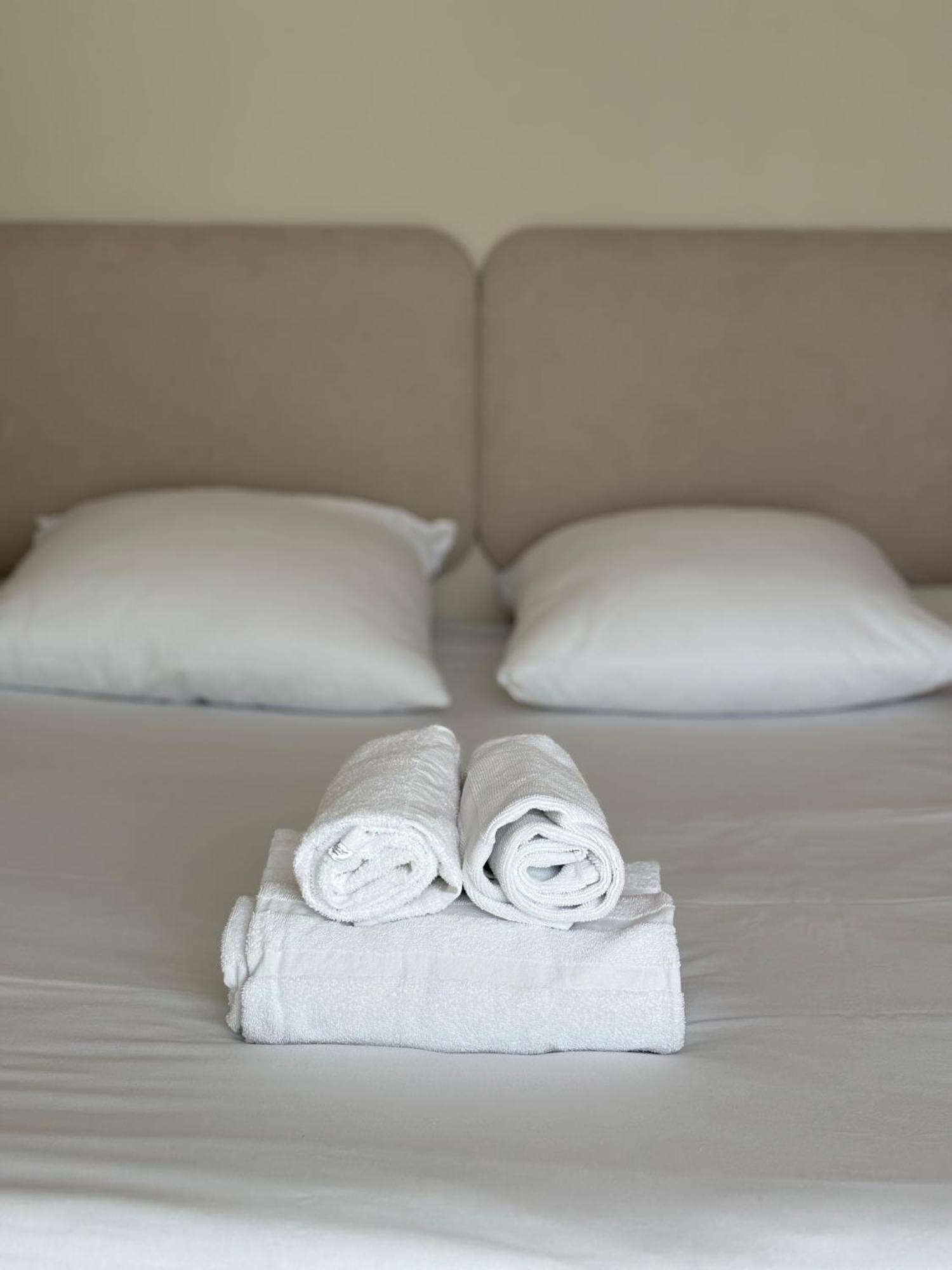 Double Room with Shower,1758306354:JPEG