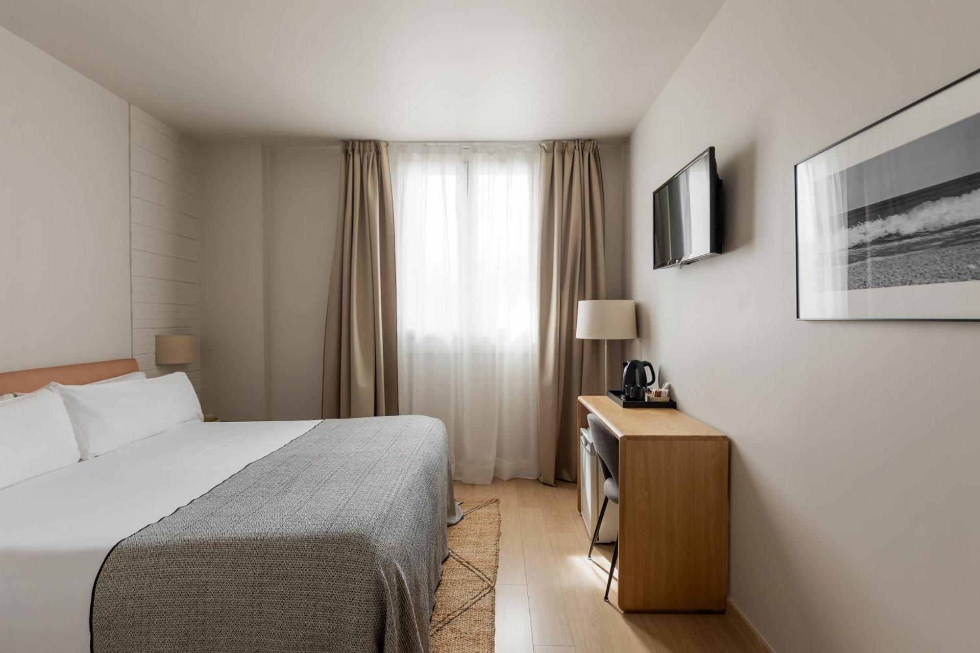 Double Room,1758383771:JPEG