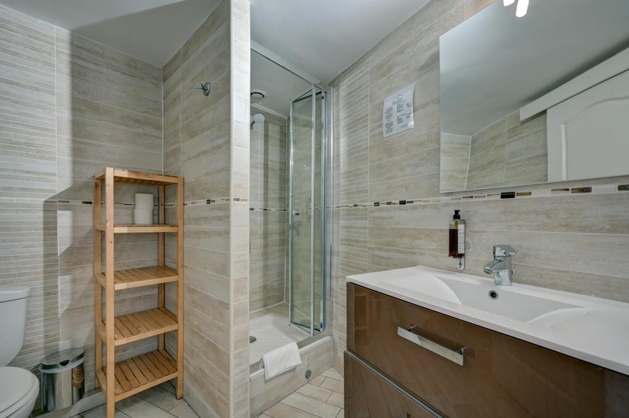 Chambre Triple avec Terrasse - Vue sur Jardin