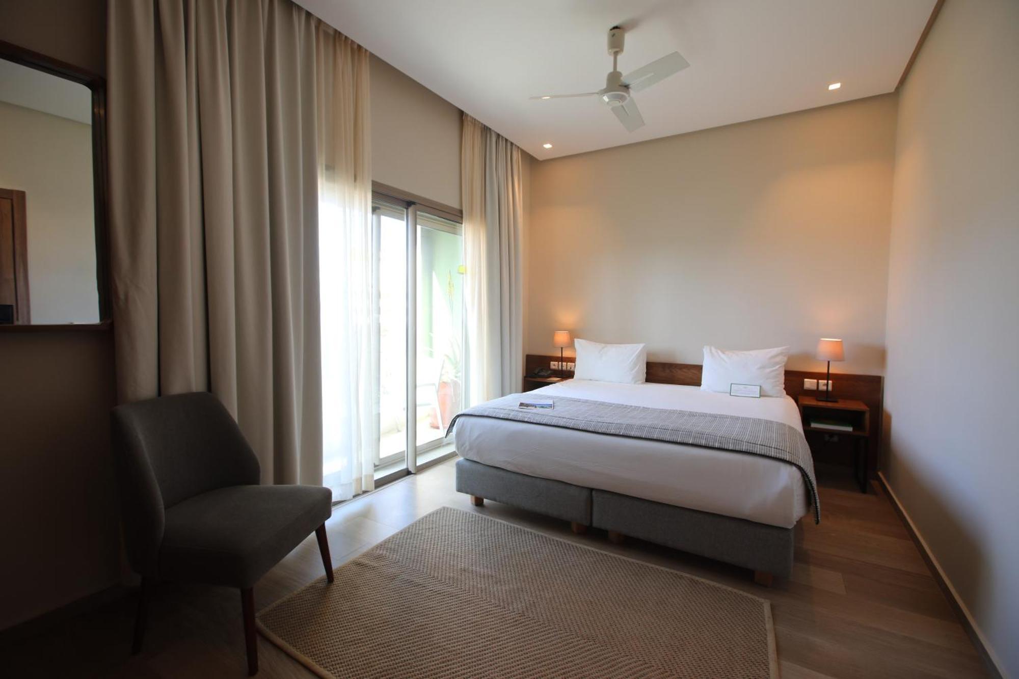 Deluxe Queen Room with Balcony - Non-Smoking,1758852690:JPEG