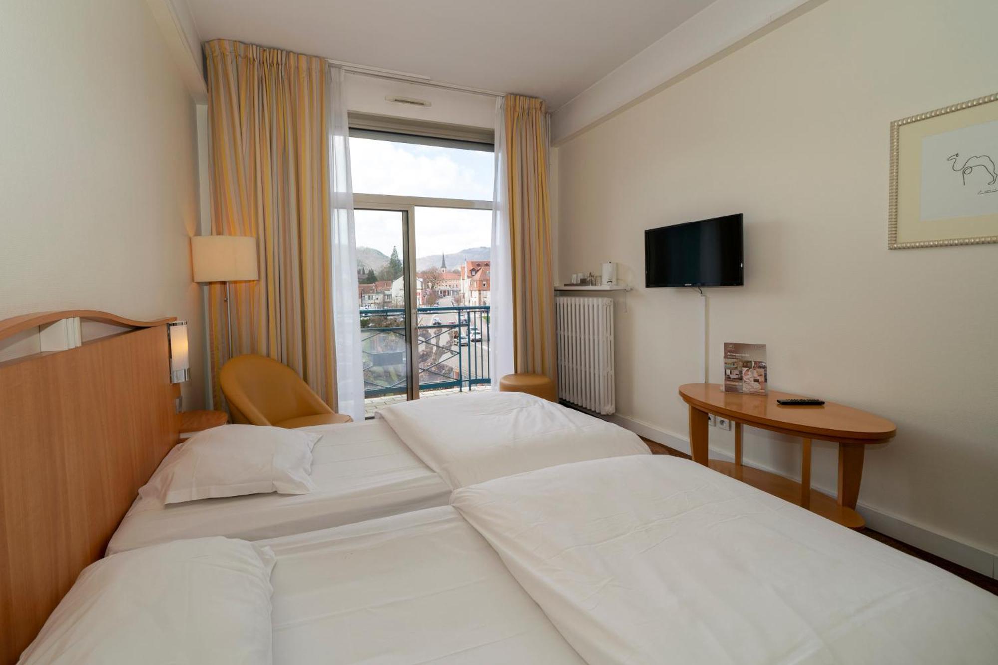 Deluxe Double Room,1765178266:JPEG