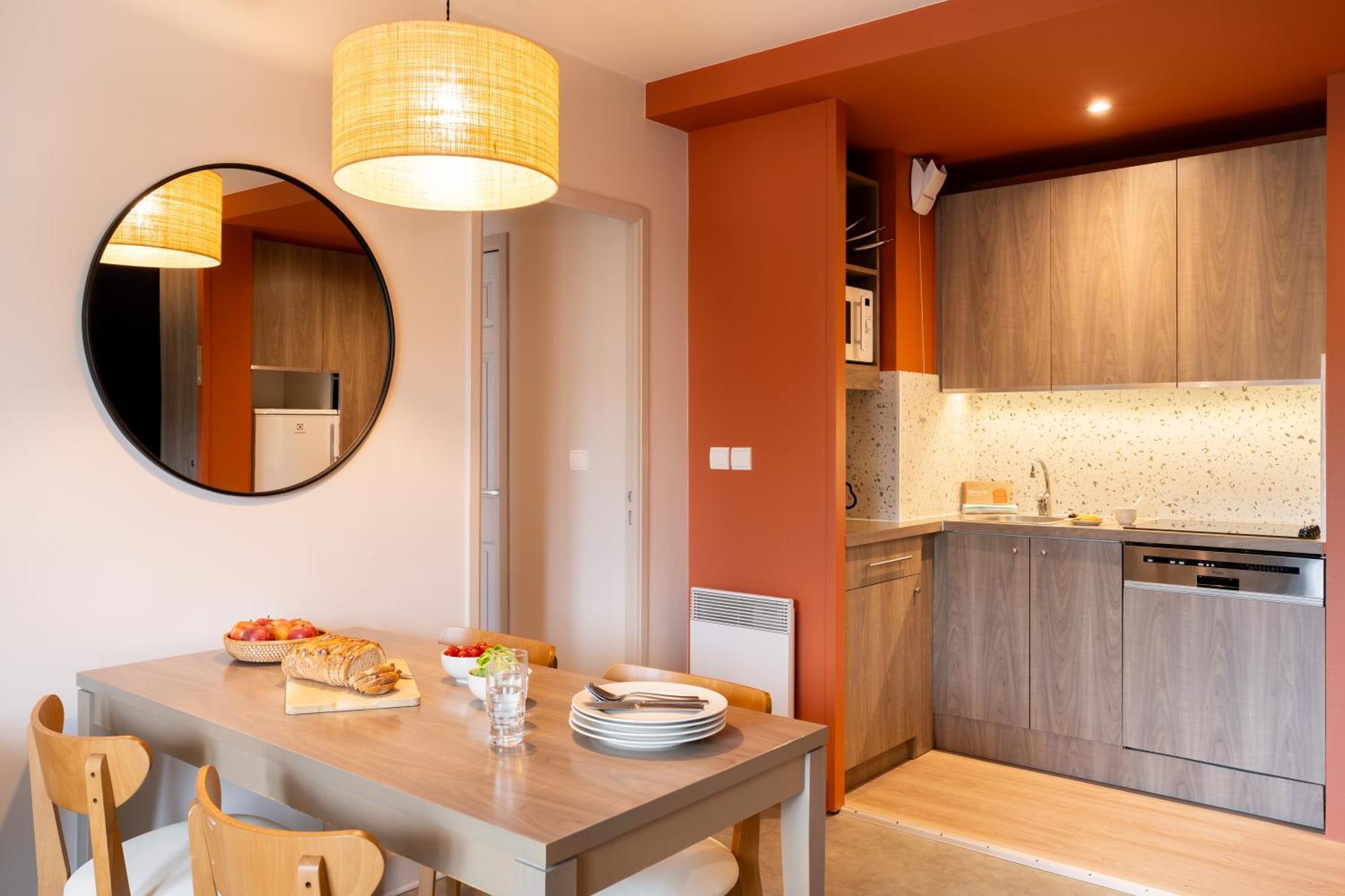 Superior Two-Bedroom Apartment with Terrace or Balcony (7 People)