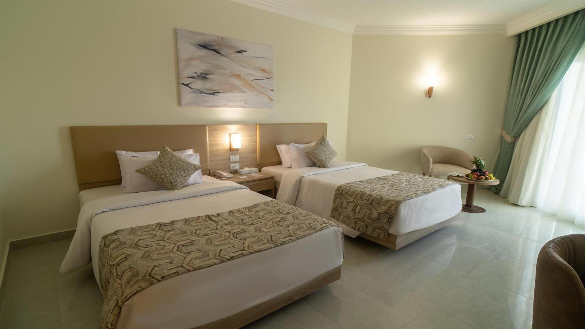 Chambre Double ou Lits Jumeaux Supérieure - Vue sur Piscine
